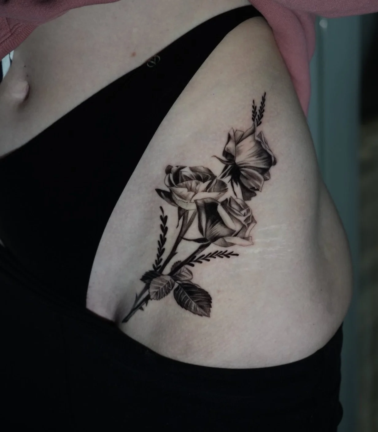 you can never go wrong with floral; bouquet 💐 done by @s0phia_tattoos 

#blackandgrey #bouquettattoo #flowers #floraltattoo #womantattooartist
