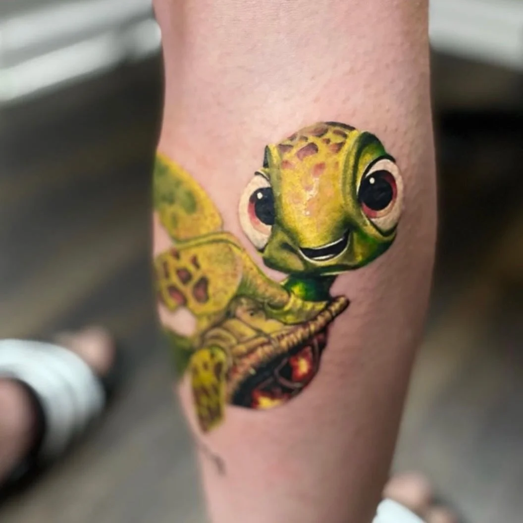 dudeeeeeee ! 

squirt the sea turtle 🐢 by @pablo_barraggan 

#pixar #colortattoo #turtletattoo #squirttheturtle #colorrealism