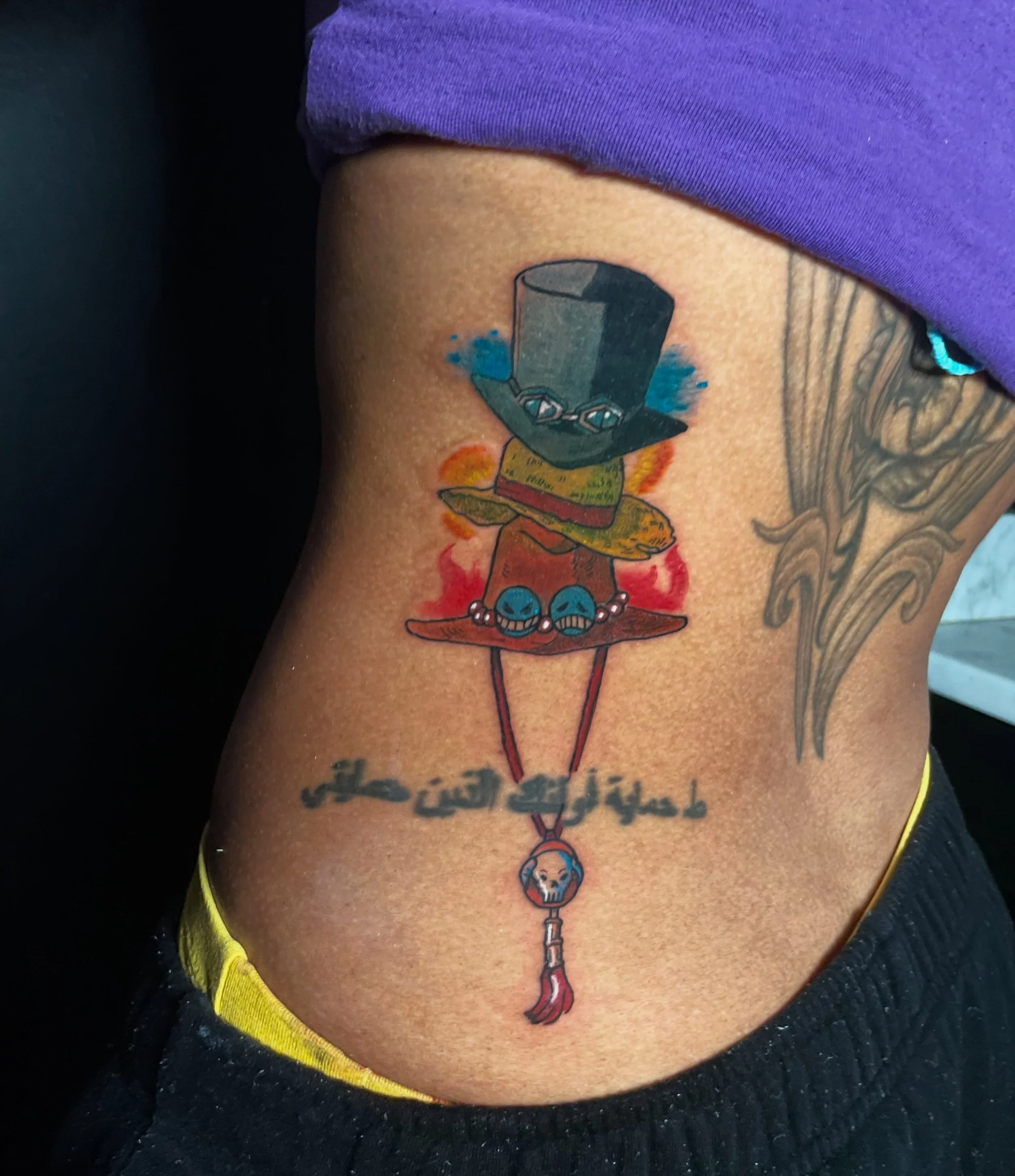 One piece hats 🎩 by @scarupthatbody 

#anime #animetattoo #onepiece #colortattoo #illustrativetattoos