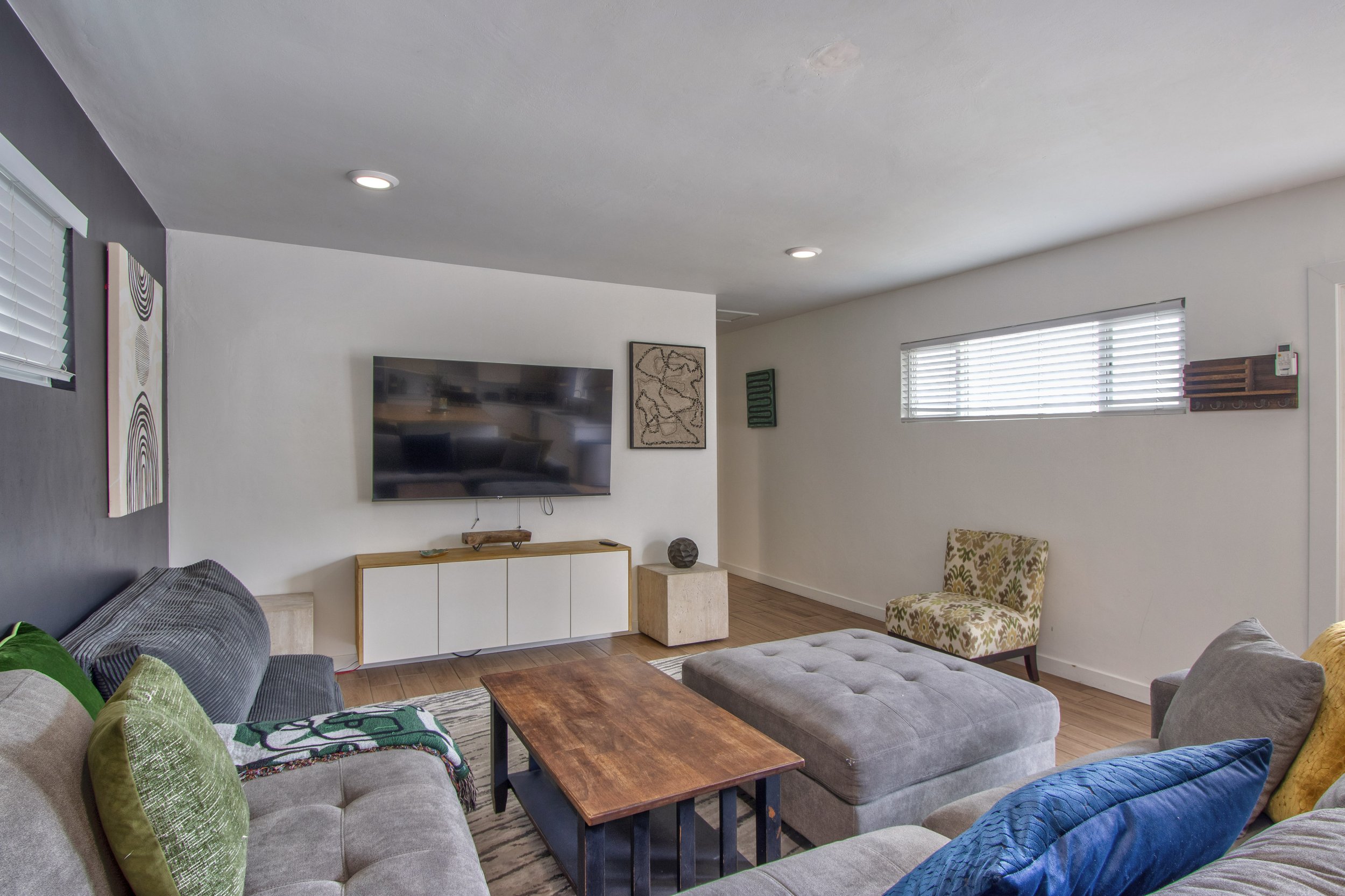 4042 35th St-004.jpg