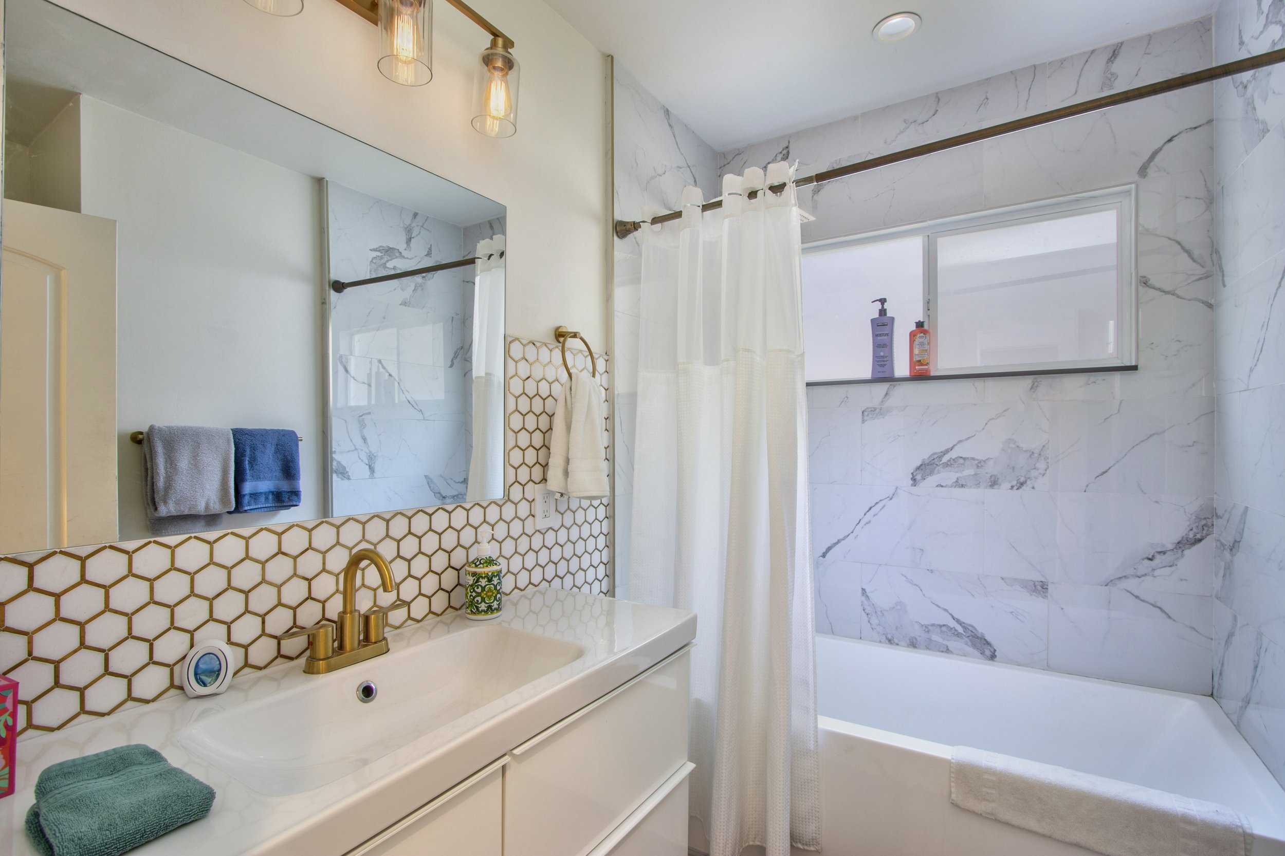 4040 35th St-019.jpg