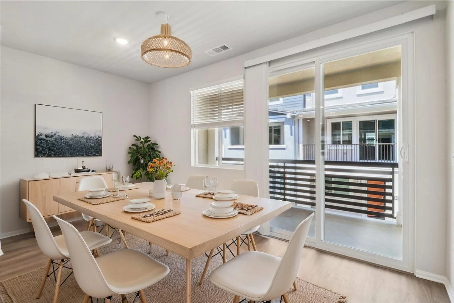 a30987cf-a543-42bc-b86e-8a1c64da9785 - Dining Room - Standard - 2.jpg