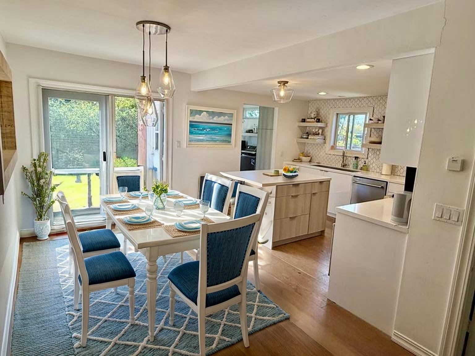 Dining Room - Coastal - 4.jpeg