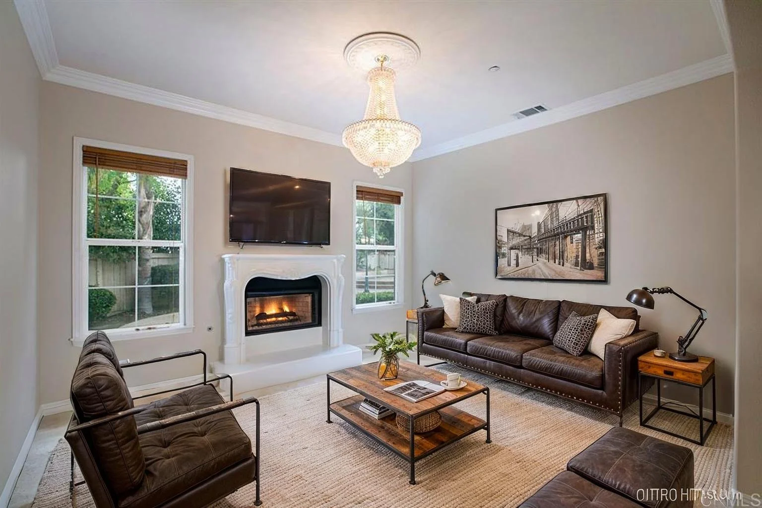 LIVINGROOM2.jpg