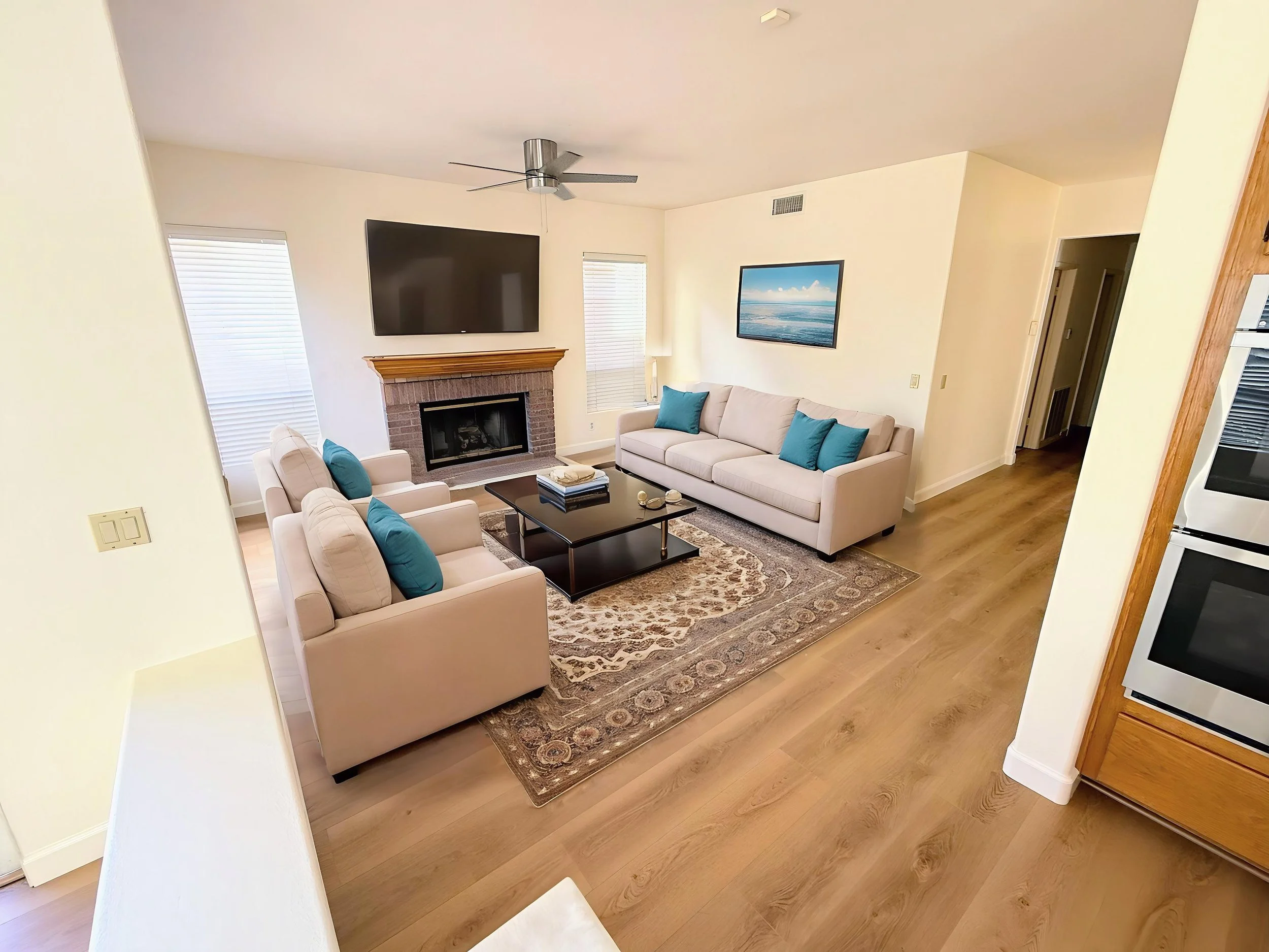 IMG_2293 - Living Room - Standard - 23.jpeg