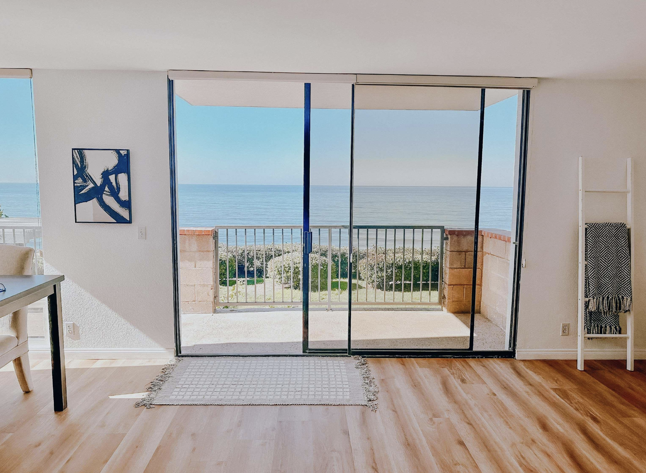 424 Stratford Court B11 -(LEASED)