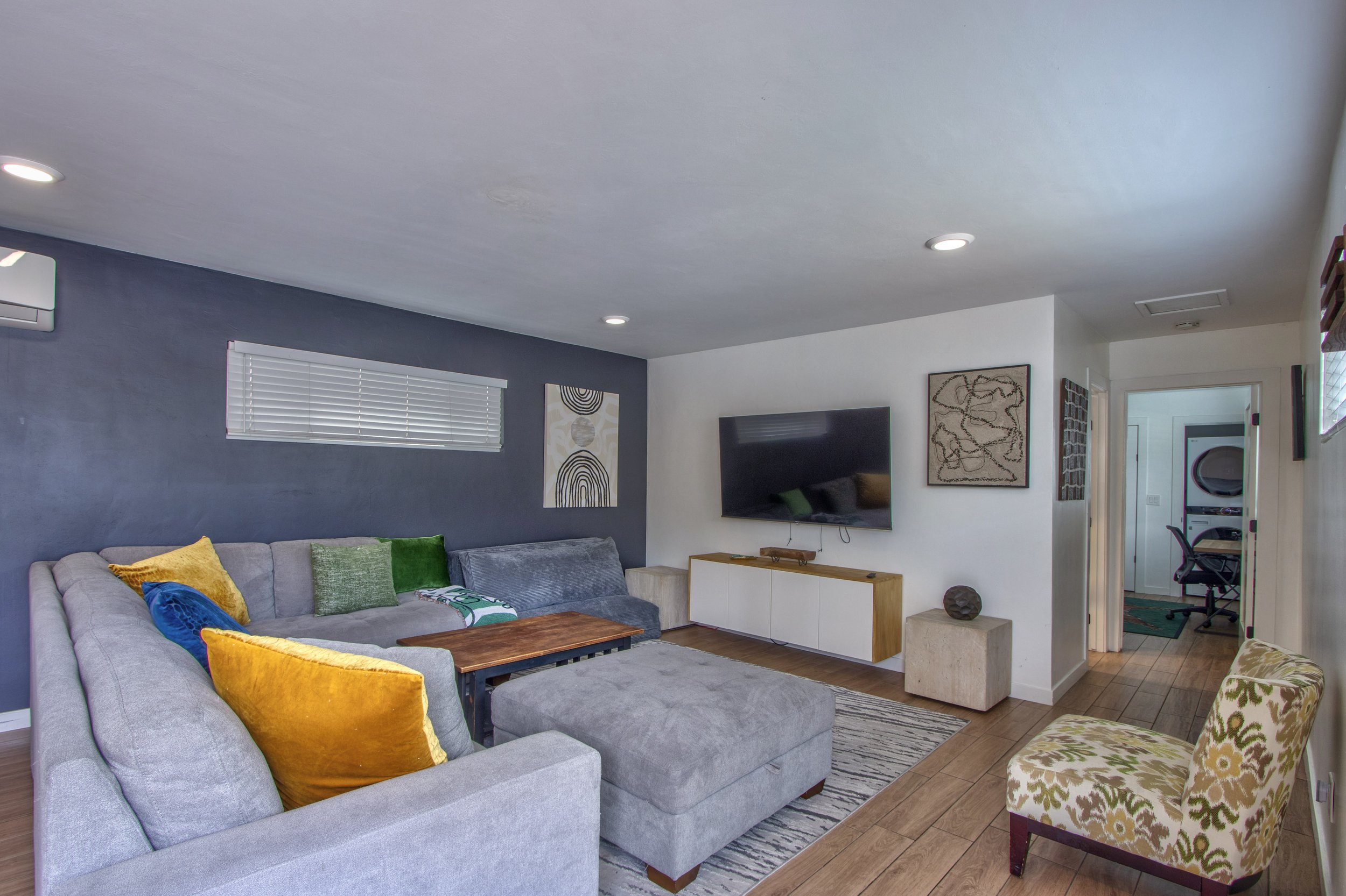 4042 35th St-002.jpg