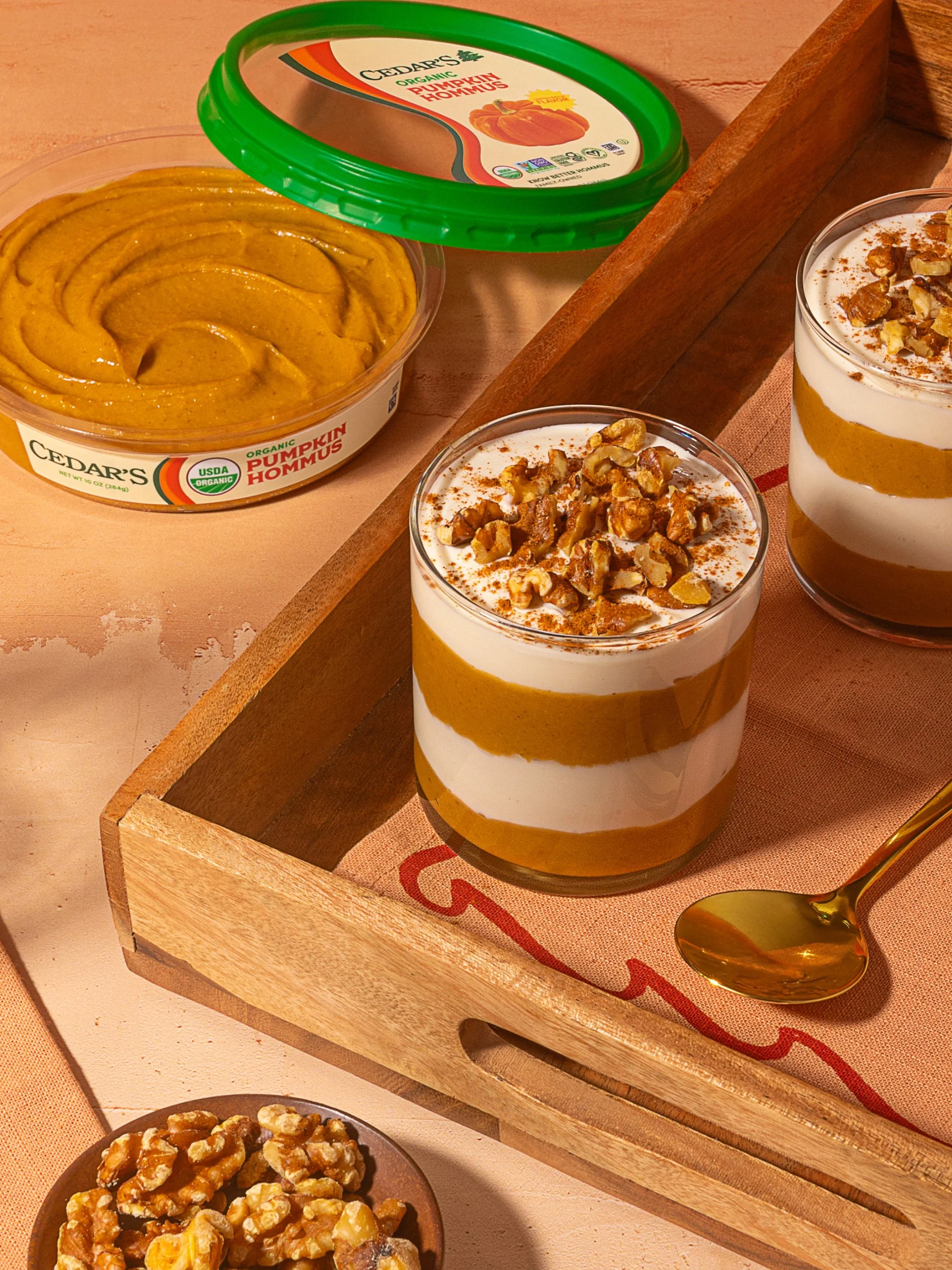 Cedars_0001_Cedars_OrganicPumpkinHommus_Parfait_FallUseCase_1.jpg