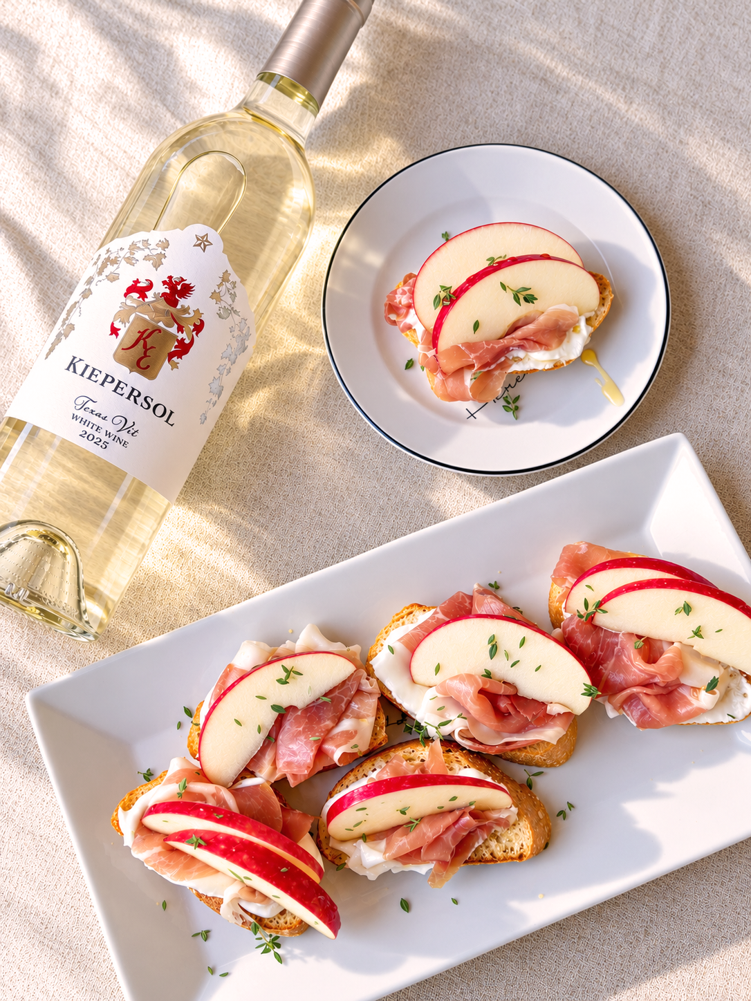 A Little Taste of Fall: Apple, Goat Cheese &amp; Prosciutto Crostini with Kiepersol Vit