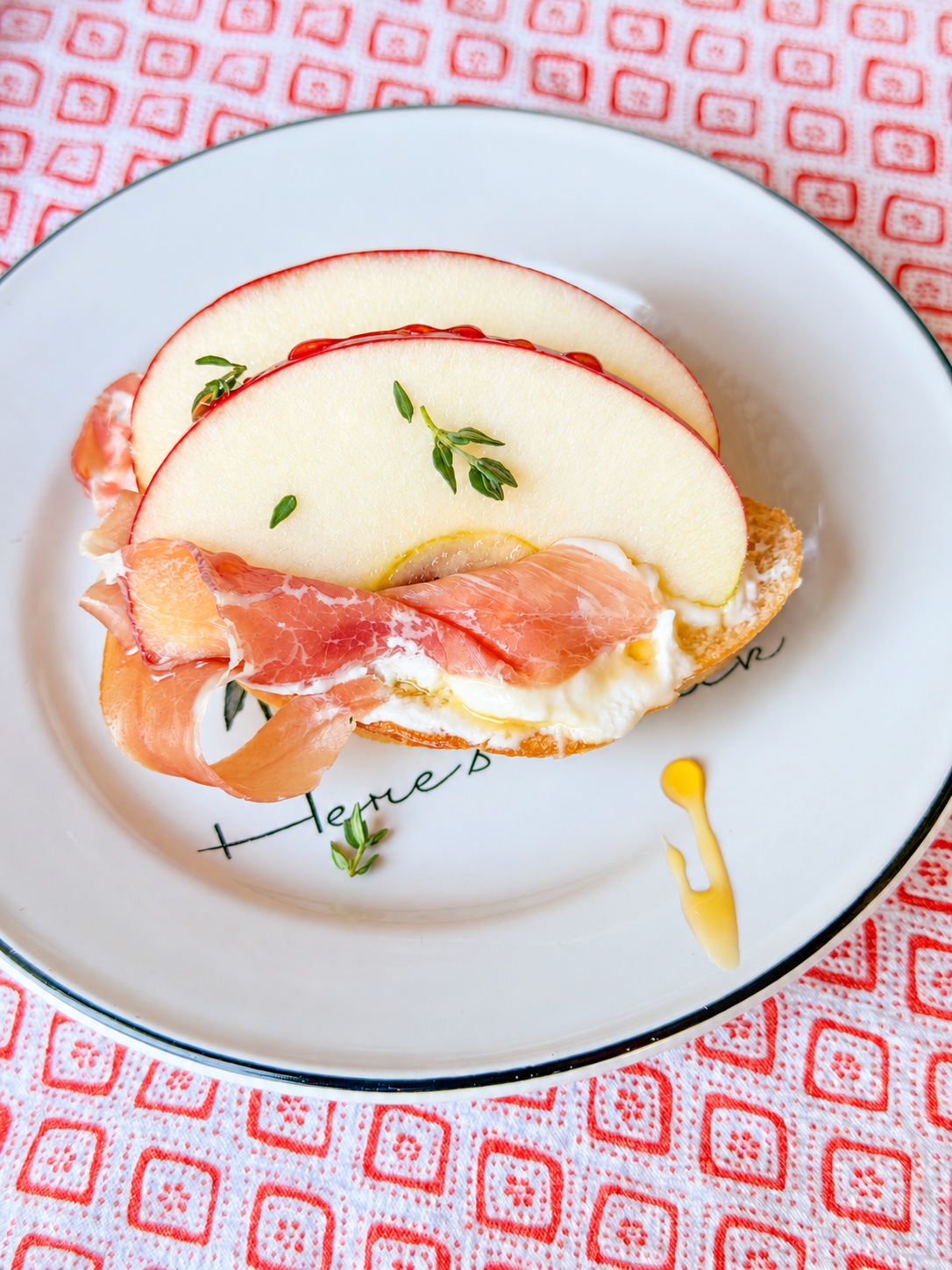 Apple Crostini