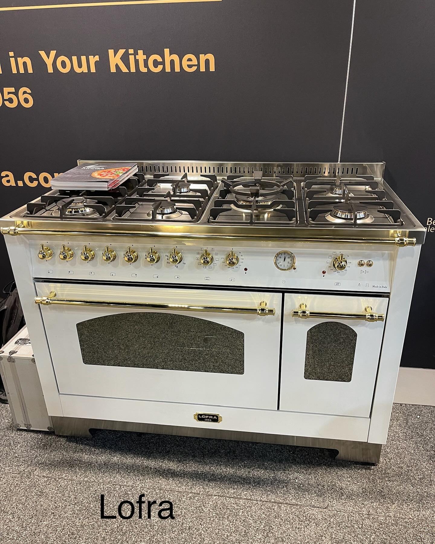 Lofra Oven and cooktop 
#lofra #designshow #designshowsydney2024 #oven #cooktop #architecture #architecturedesign #beauty #moorearchitecture 
@lofra_madeinitaly 
@moorearchitecture