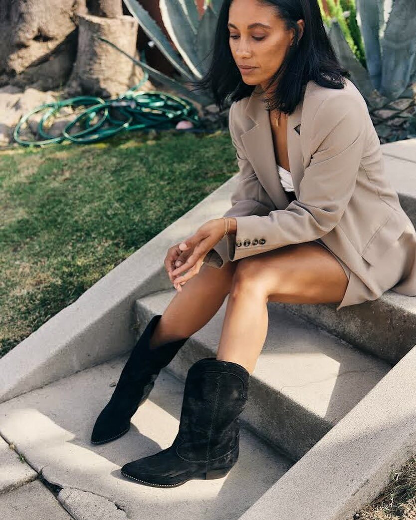 Forever my favorite boots 👢👢 @fredasalvador shop with brandy15