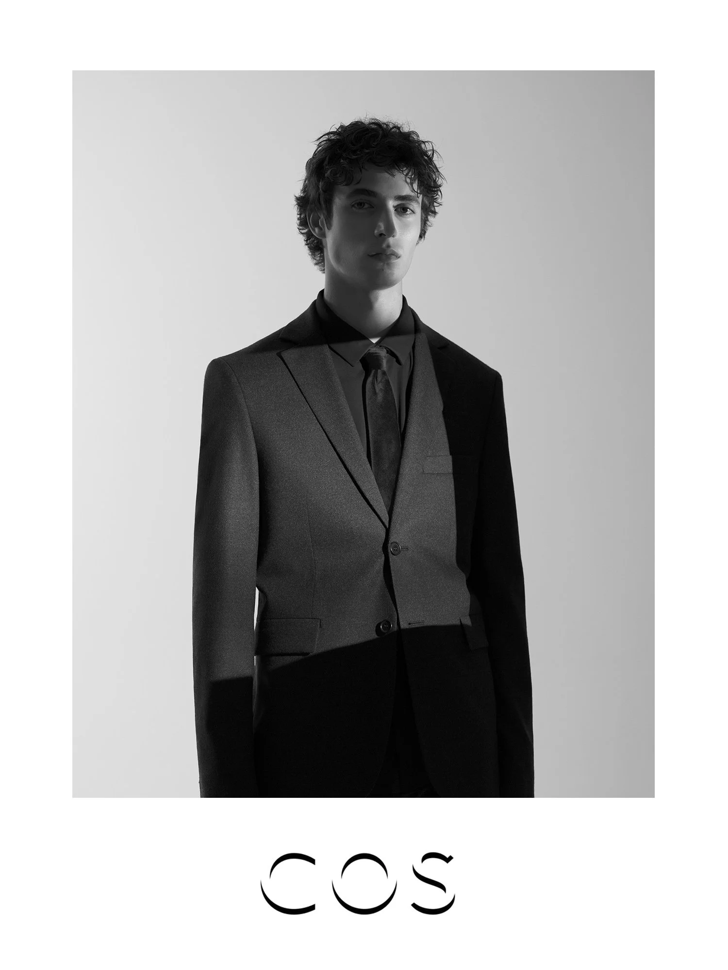 25_Marcus_Schaefer_Photographer_COS_Campaign.jpg