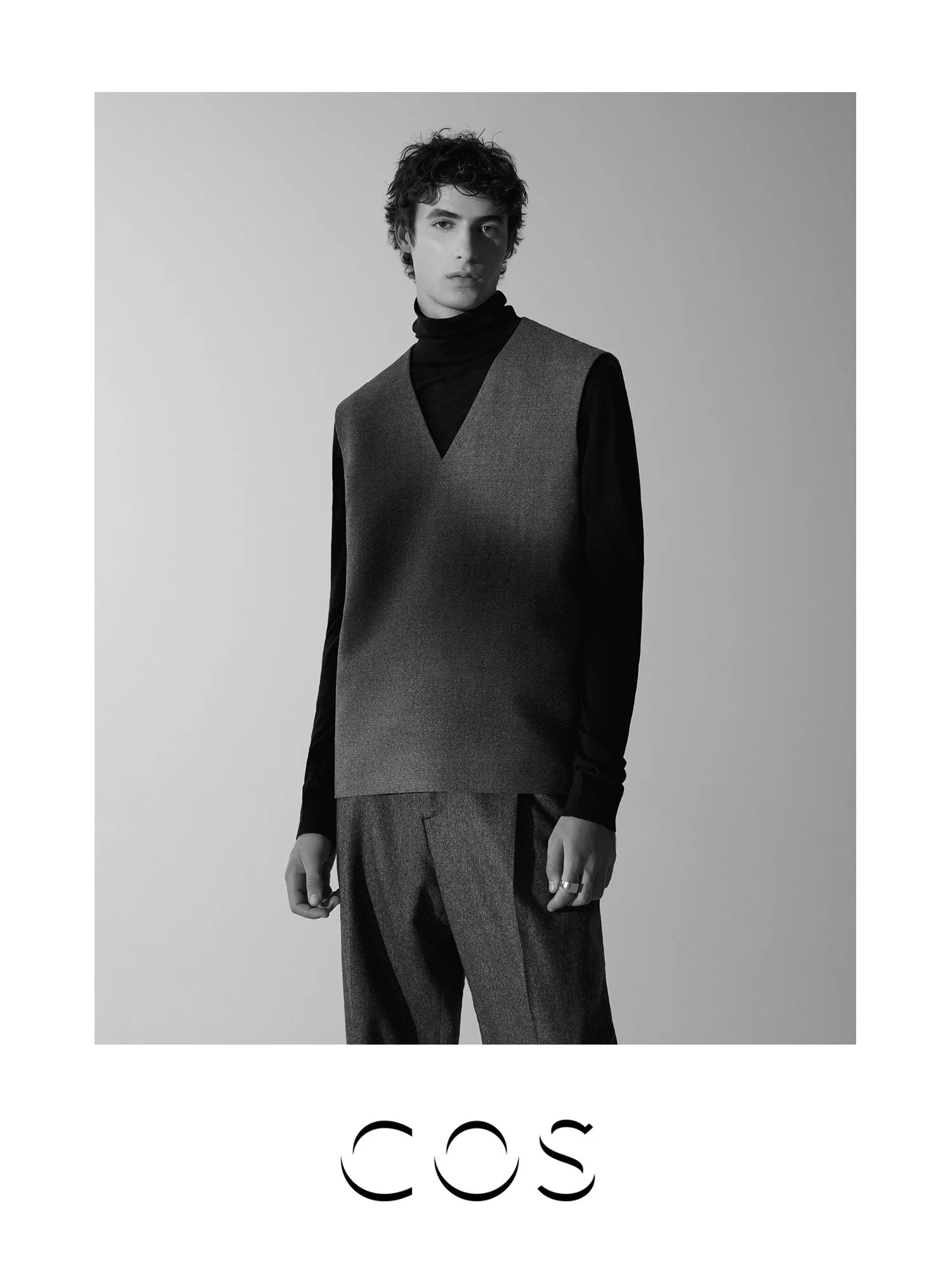 21_Marcus_Schaefer_Photographer_COS_Campaign.jpg