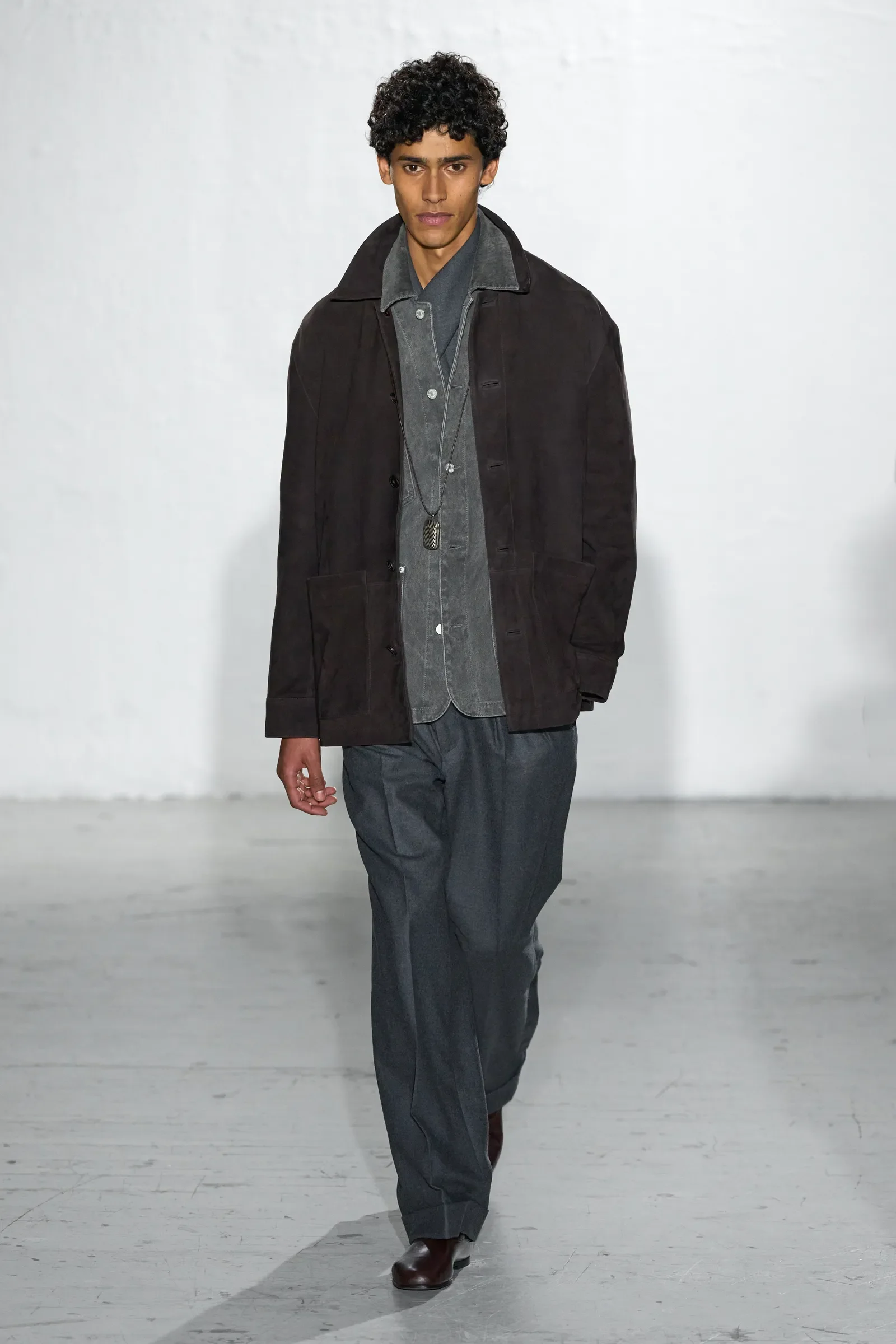 00020-officine-generale-fall-2026-menswear-credit-gorunway.webp