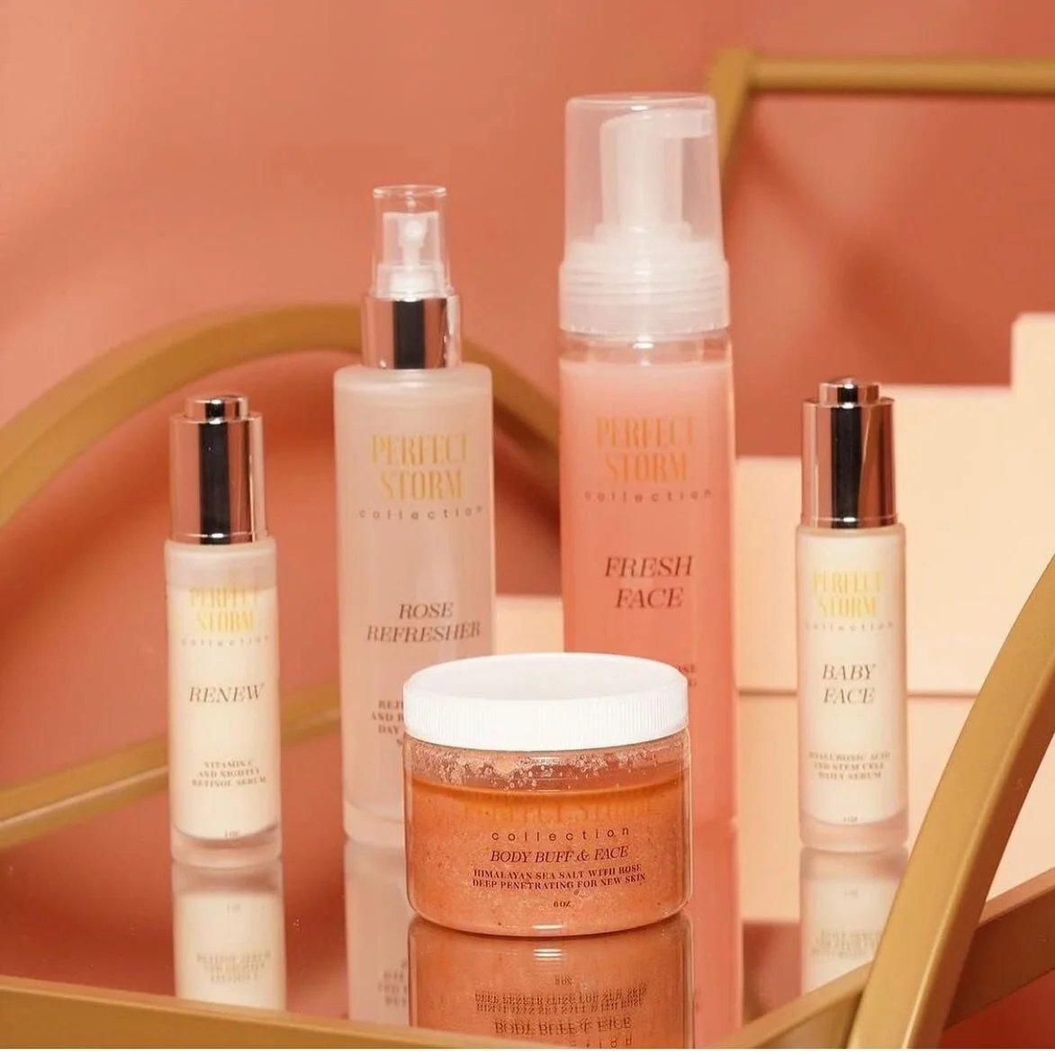 My new favorite skincare line &amp; facial routine products come from @perfectstormcollection_ 

Click the link in my bio today to purchase your kit &amp; Starting Monday I&rsquo;ll share my morning skincare routine to looking 17 years young everyday