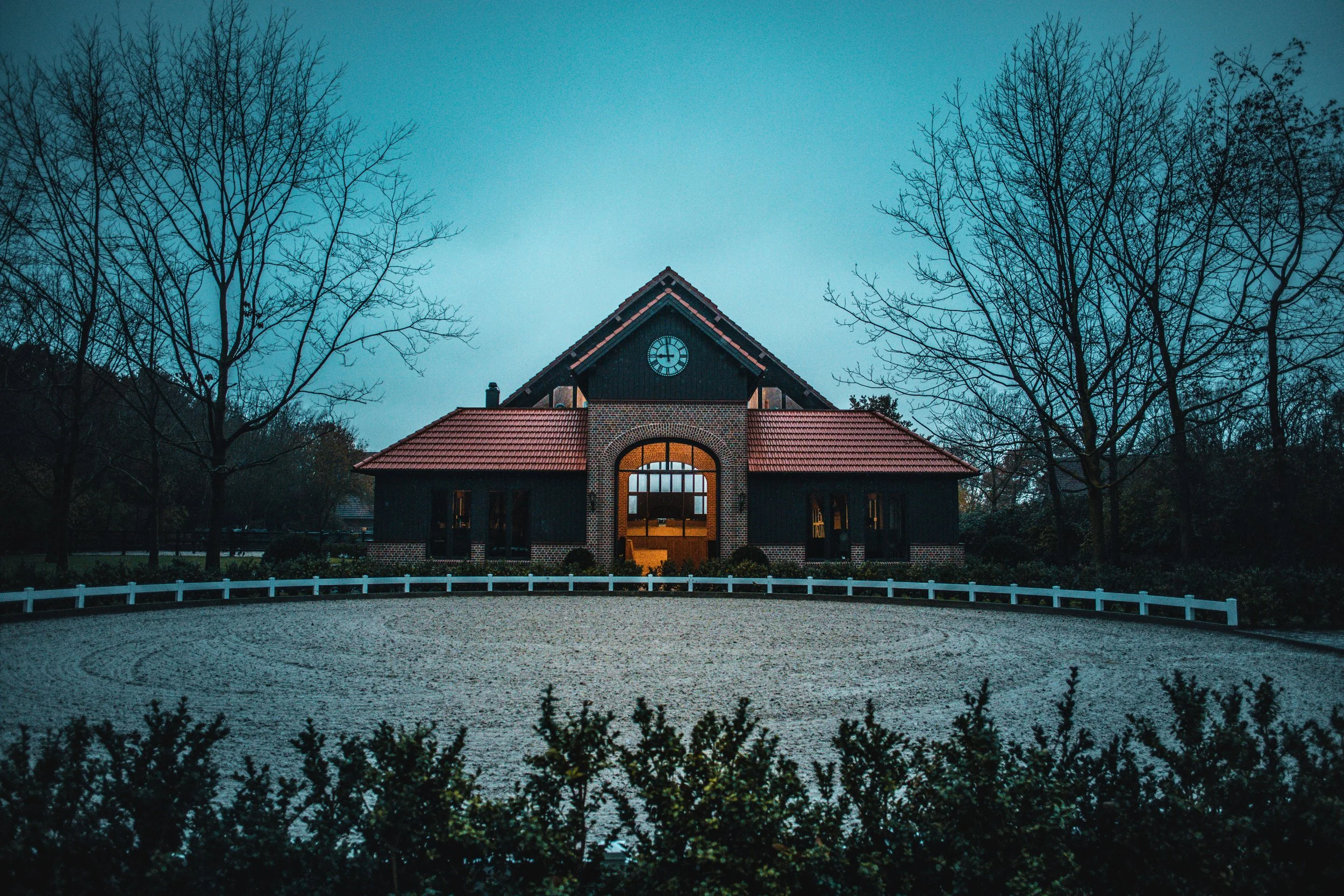 equerry-equestrian-marketing-horse-yard-content