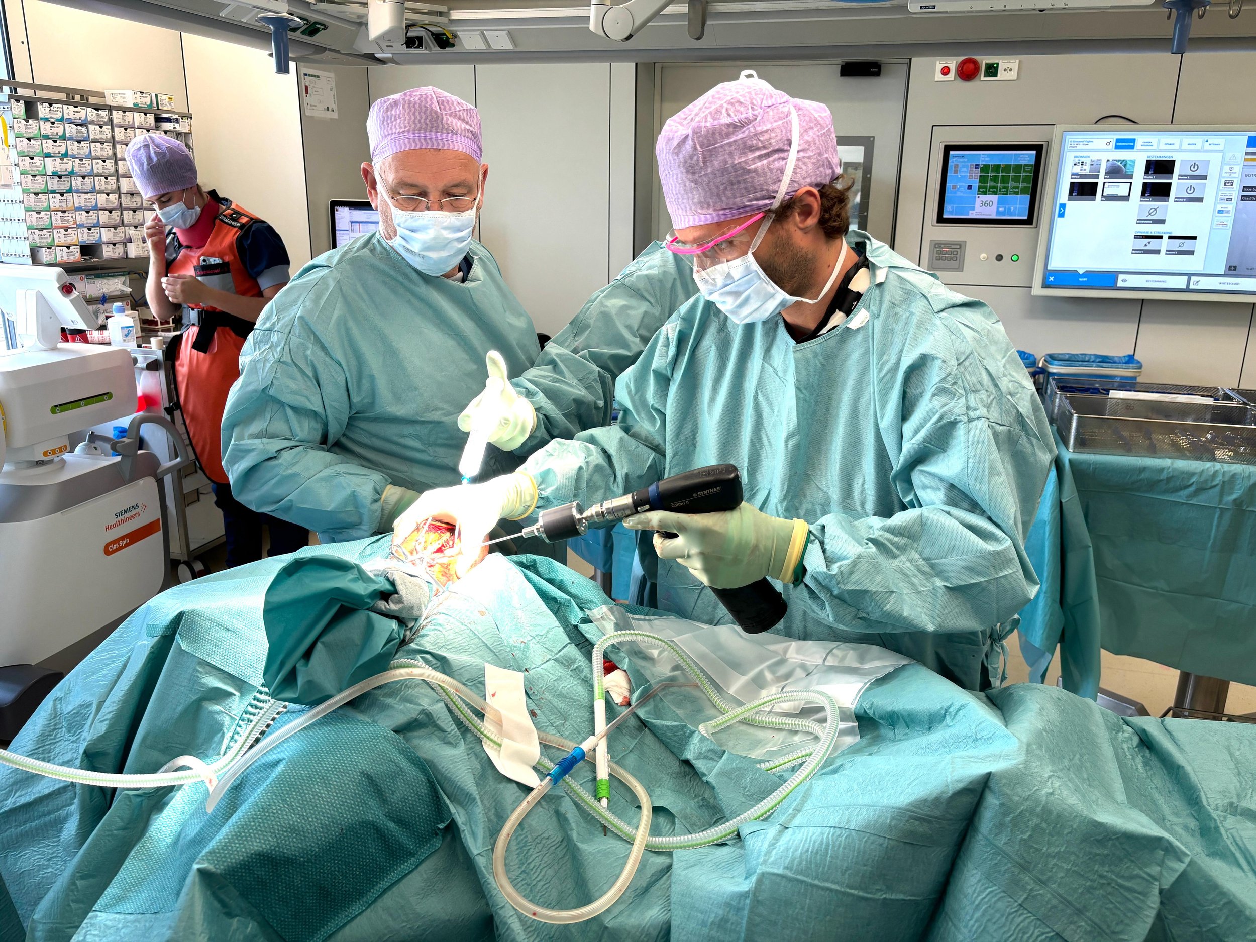 Amazing ErasmusMC covers first ADEPTH procedures