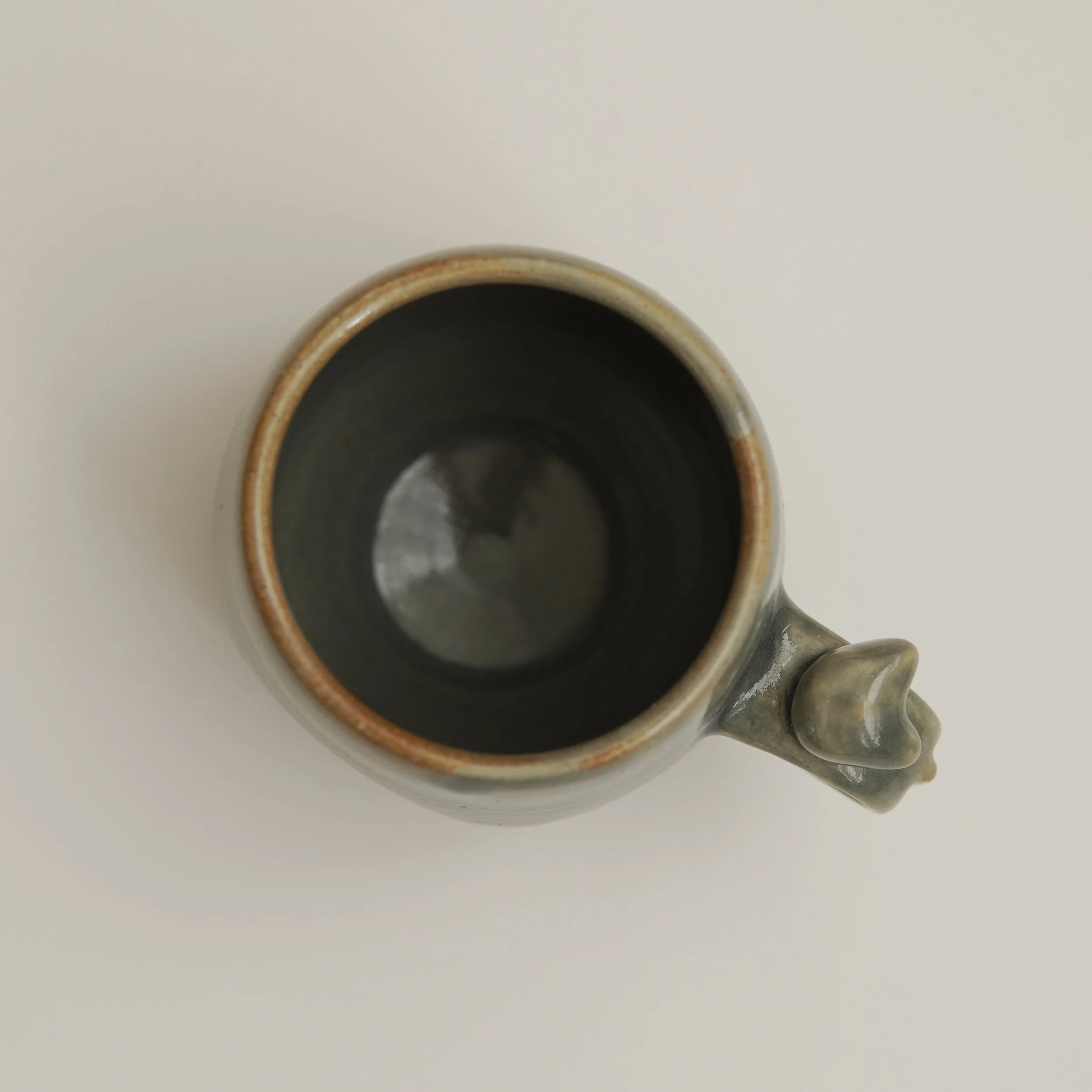 039_Nyanko_mug_stuBlue_topDown_sq_DSC0015.jpg