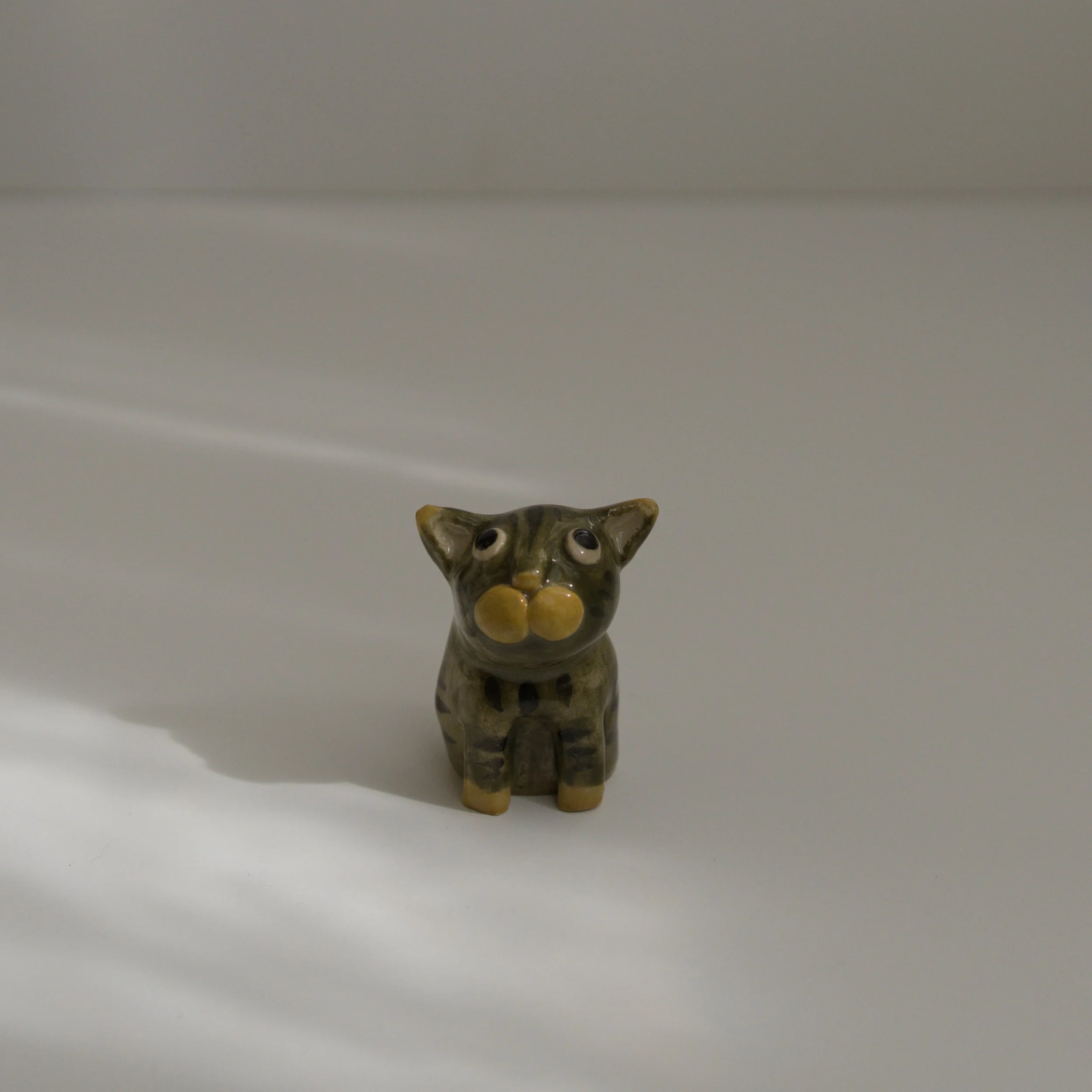 035_minicat_tabby_front_sq_DSC0063.jpg