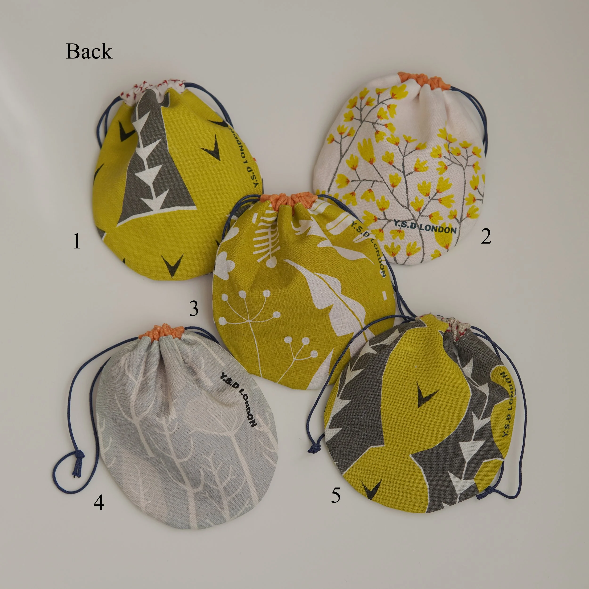 038_Pouch_group_numbered_back_sq_DSC0029.jpg
