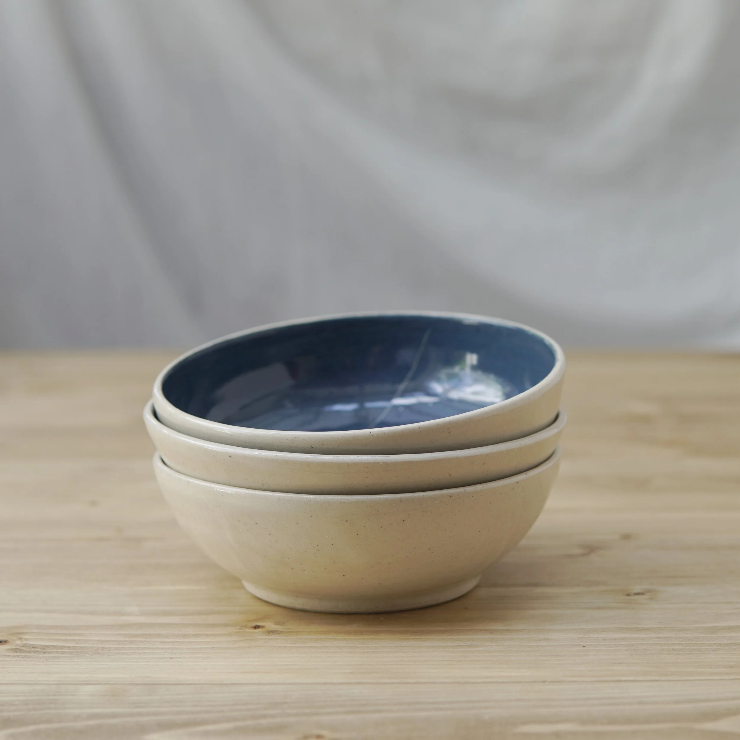039_YoruNeko_bowl_stuck_sq_DSC0132.jpg