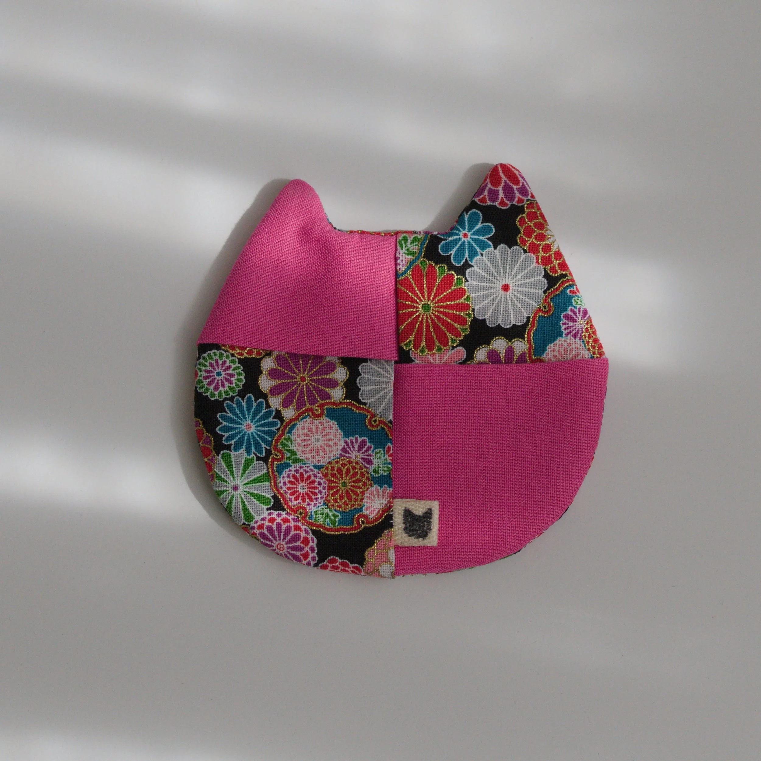 036_coaster_pinkKimono_sq_DSC0017.jpg