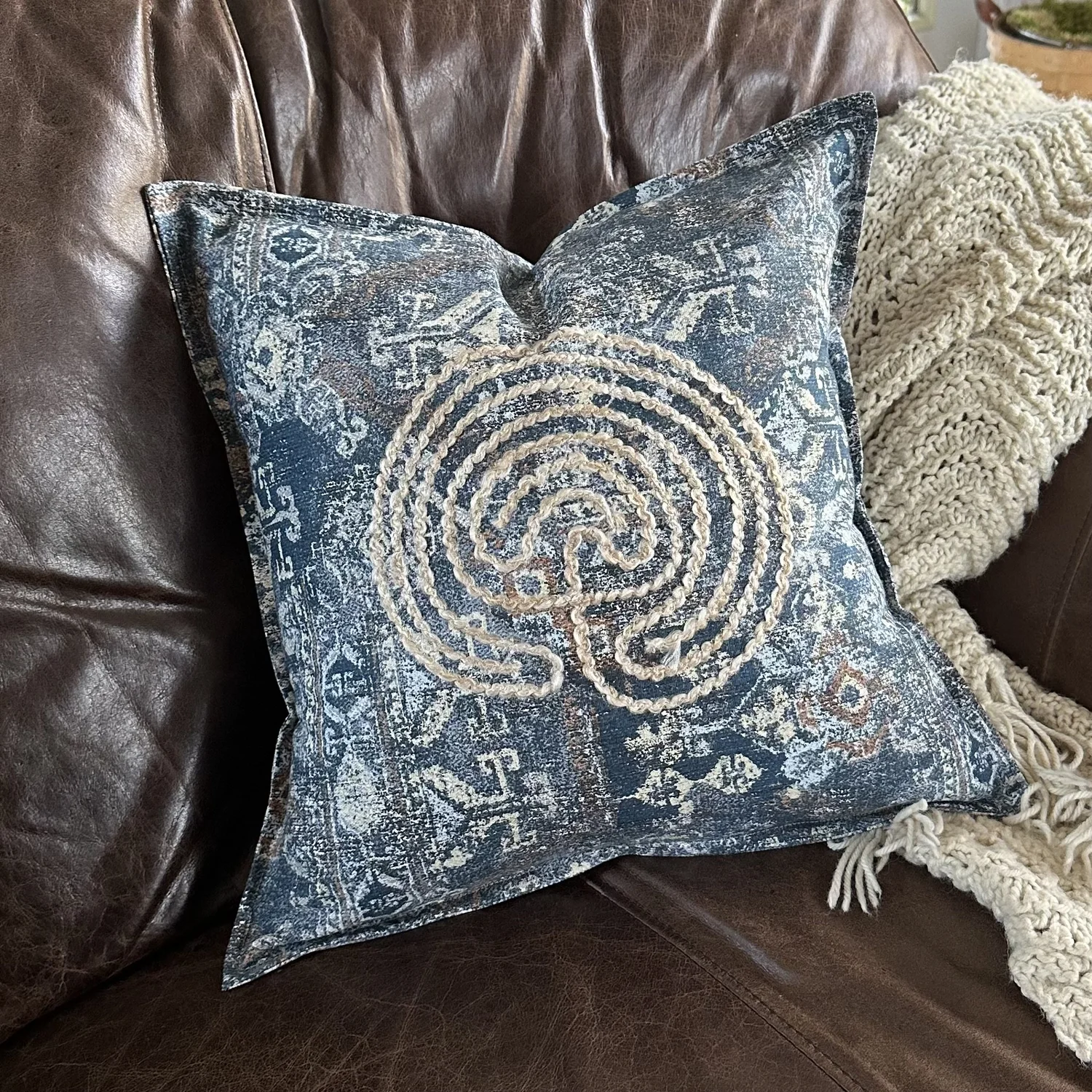 Free finger labyrinth to print | Carrot Top Studio