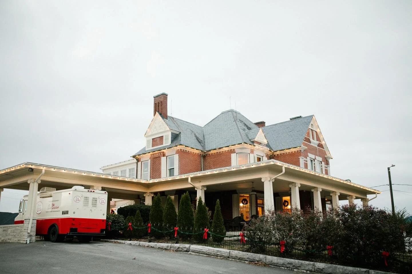 We are so excited to be looking for a general manager for our East Knoxville ice cream and pizza shop!

Do you remember your first job?  Whether you remember it fondly or with disdain, your first job is always an experience that is memorable, impactf