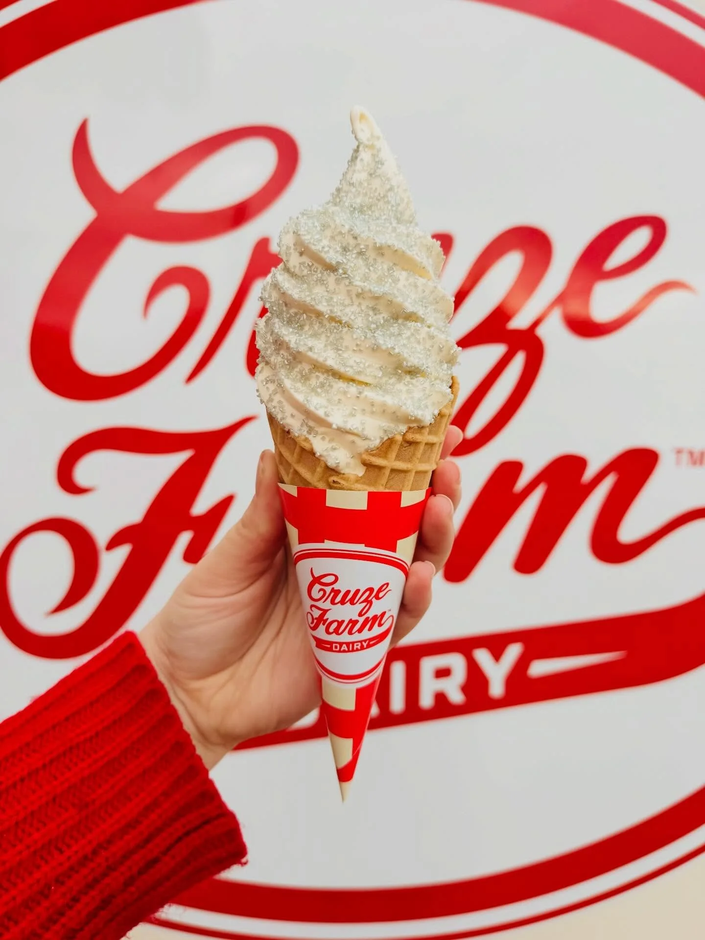 The Drive-In is open Friday &amp; Saturday! 🎬✨

🎥 How to Lose a Guy in 10 Days

⏰ 6:30 PM 📍2721 Asbury Road

Frost your cone with diamond sprinkles! 🍦✨✨✨