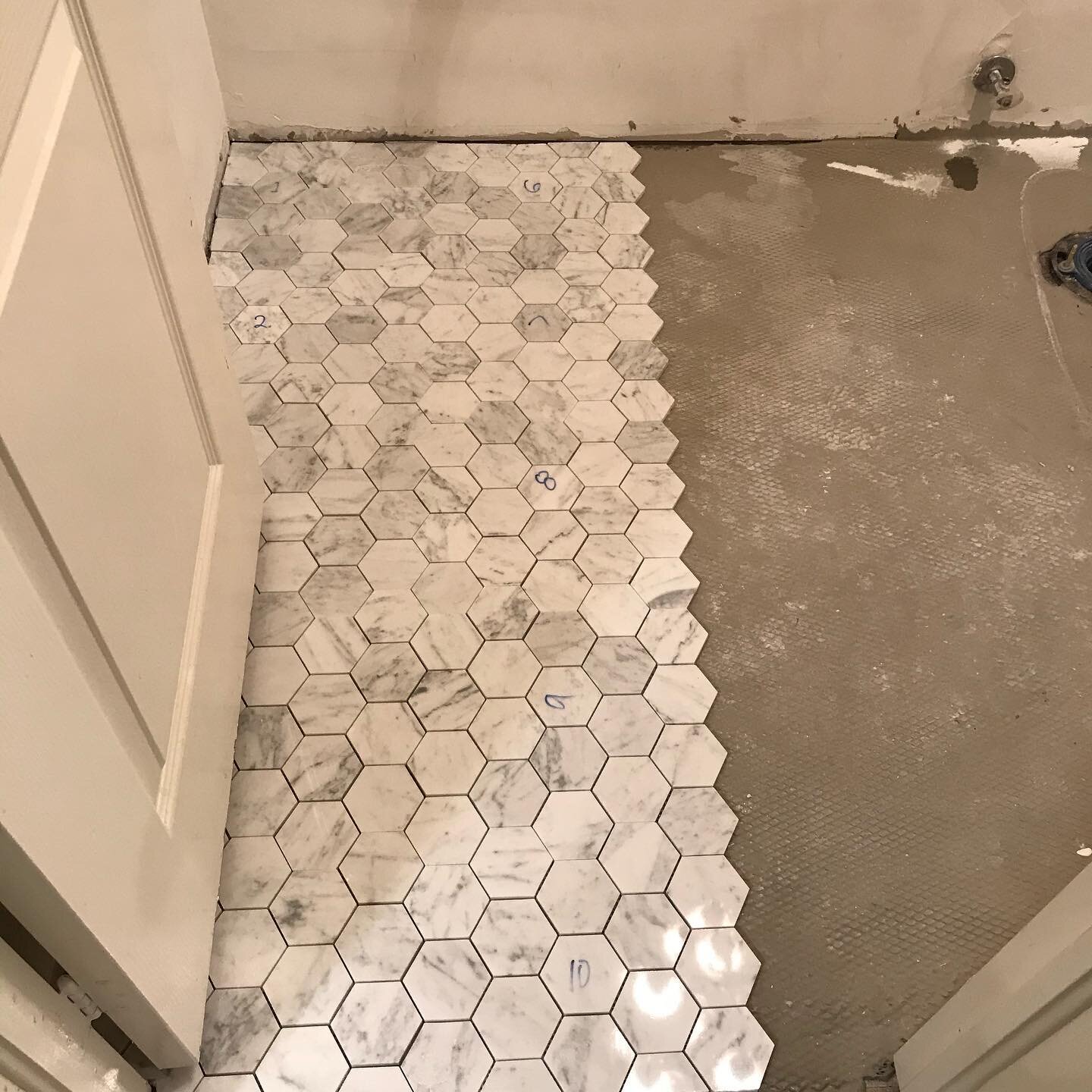 Tiles, tiles, tiles 🤩 #gtacontractor  #renovation #bathroom #kitchen #construction