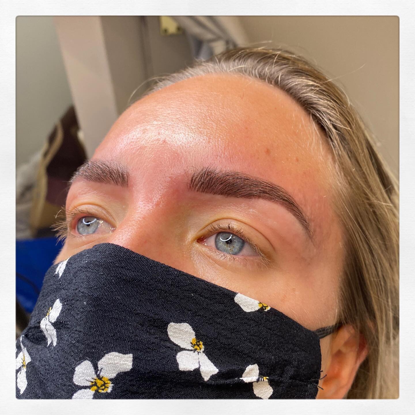 HD Brows today!

Check out our story&rsquo;s for a Before + After 📸

If you look closely you can see how we added some hair strokes at the front using @hdbrowsofficial Pro pencil,to fill in the gaps.

#brighton #brightonbrows #shoreham #shorehambrow