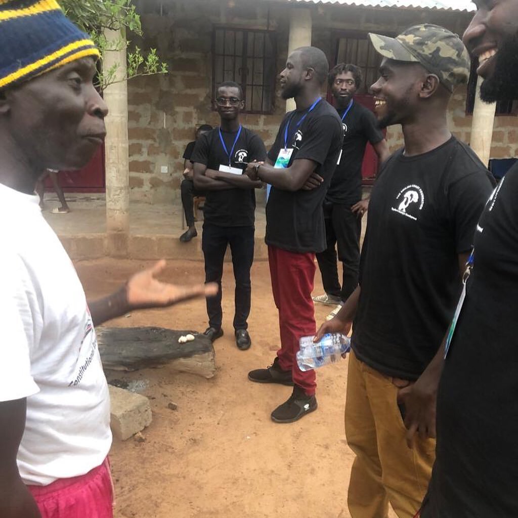 More photos from our food distribution! Our #SmilingCoastFoundation volunteers were met by the village elders. 🖤

Let&rsquo;s keep doing this work! Give what is in your heart. 

https://culturecentersinternational.org/the-gambia-fund/

Link also in 
