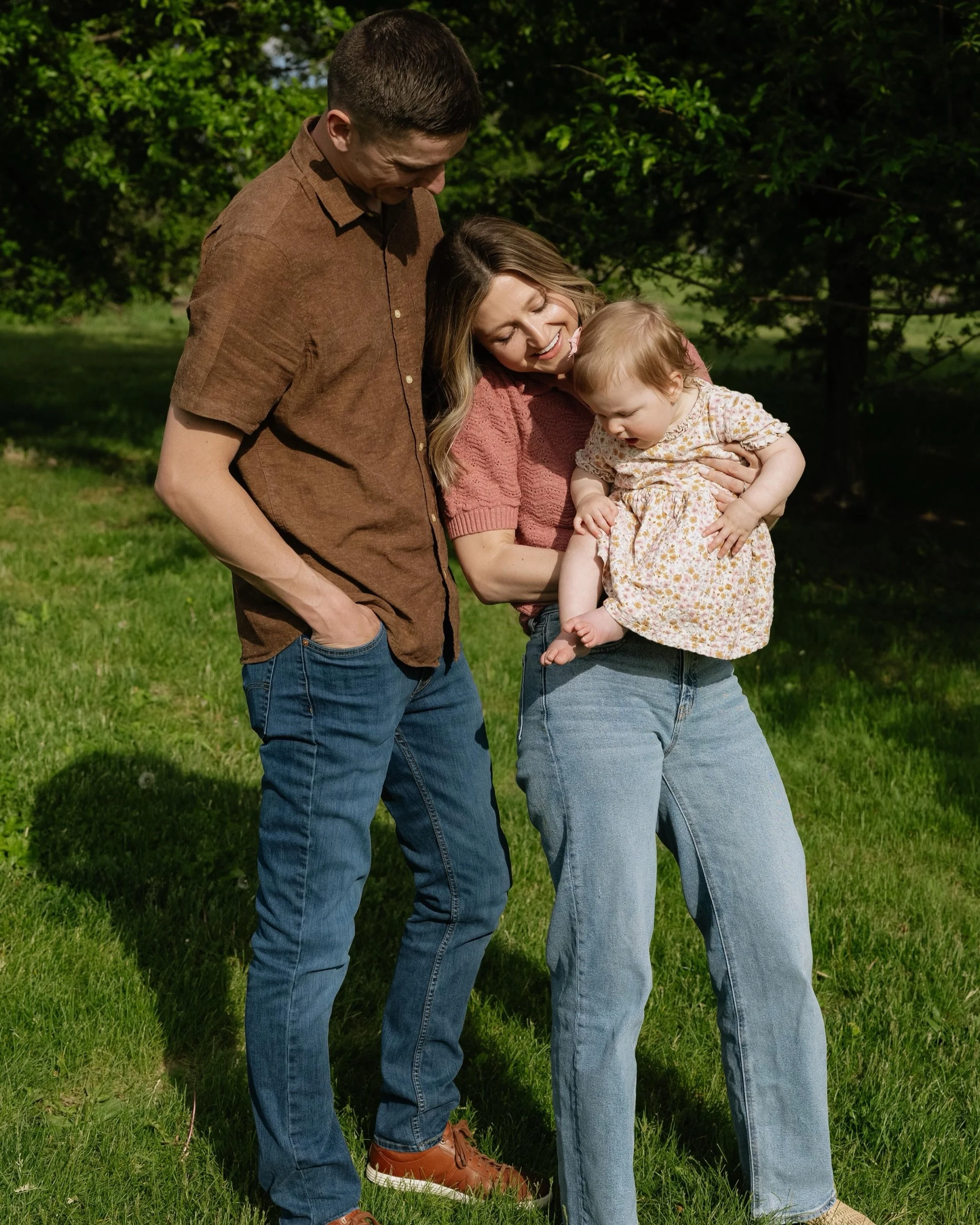 Golden hour family sessions are about to be so back!! 💌

Easy, quick, and forever memories to look back on. Come hang out with me all summer long! ✨