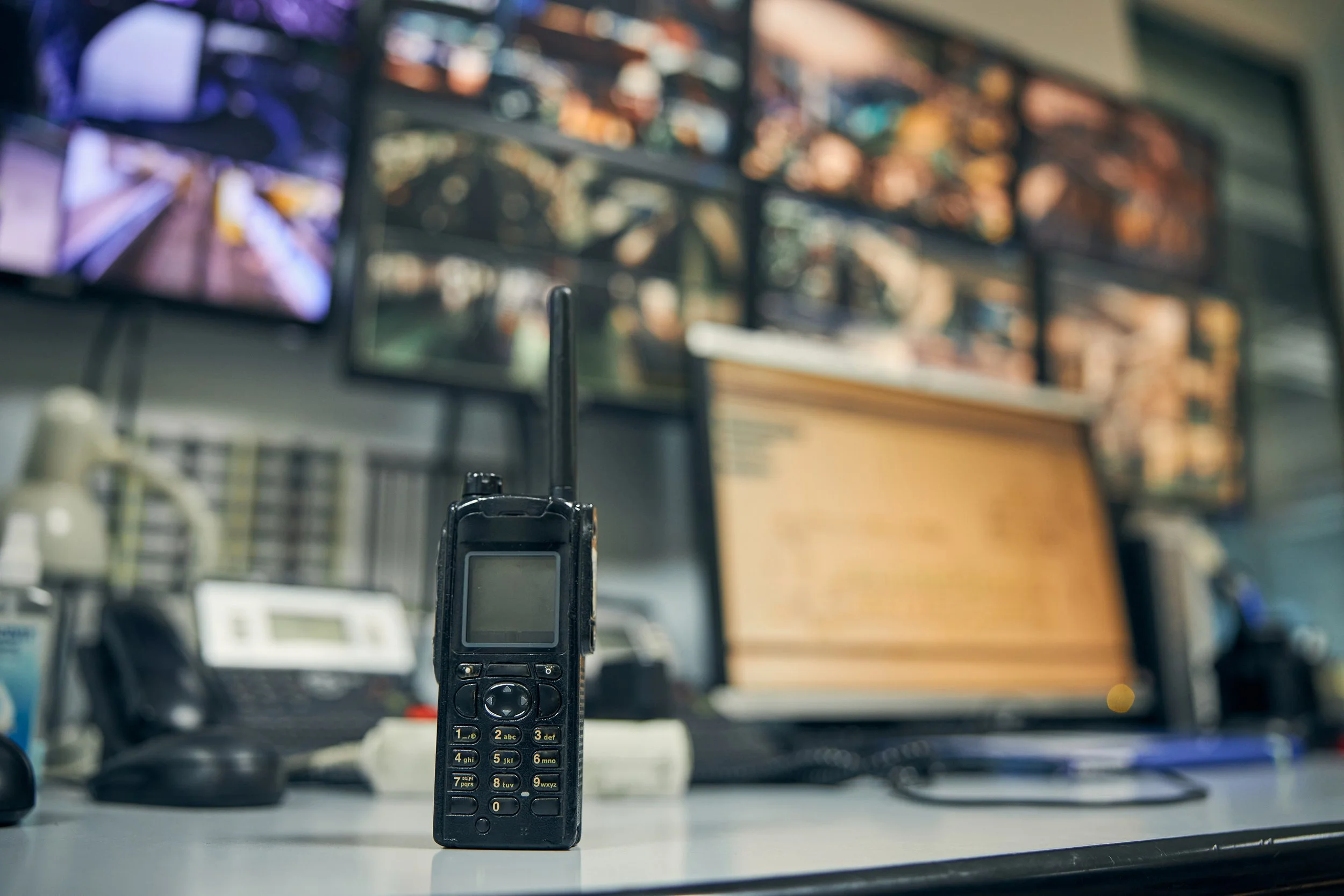 walkie-talkie-placed-on-an-office-desk-in-a-contro-2021-09-03-21-02-58-utc.jpg