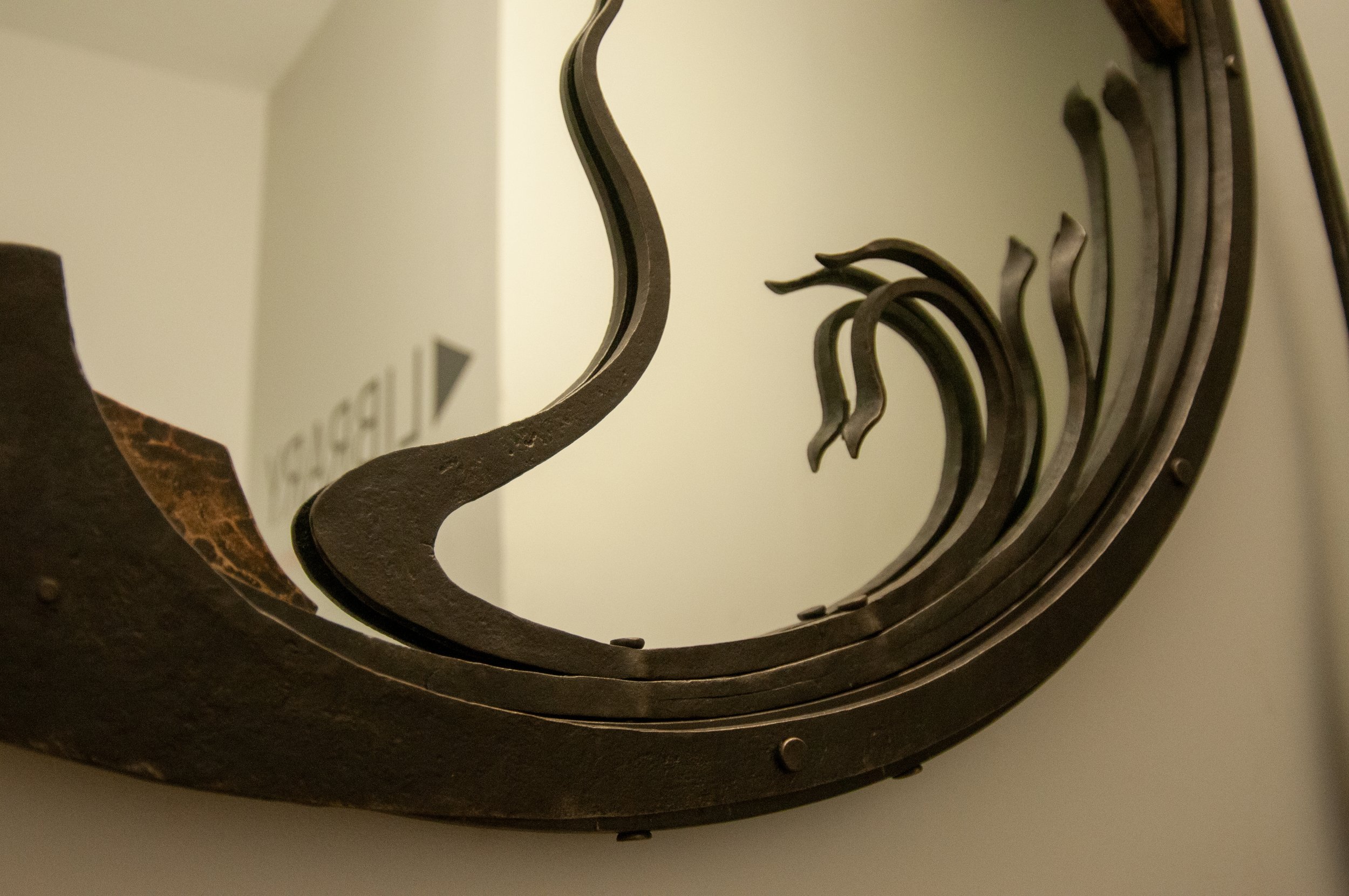 bottom mirror detail 2.jpg