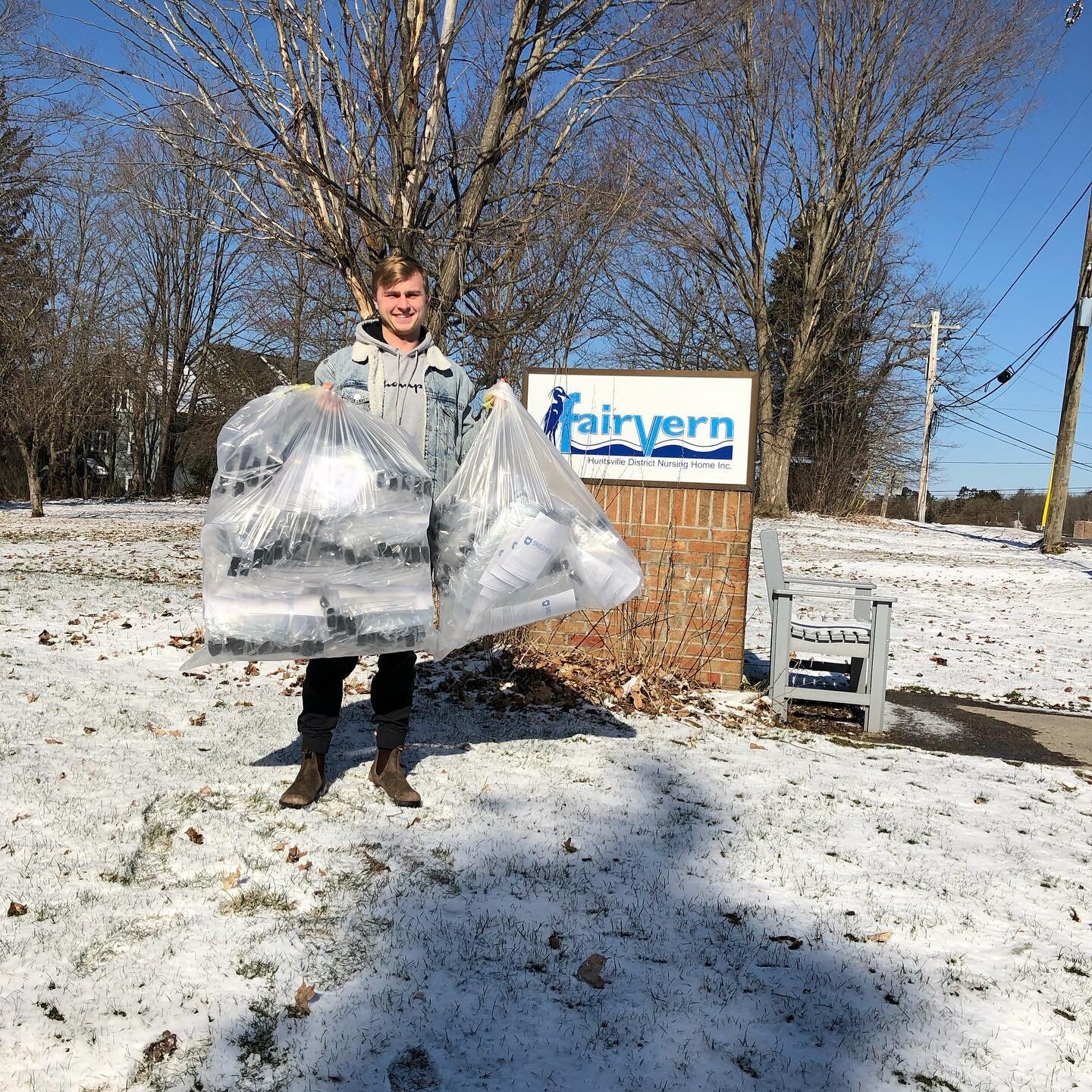 My son Ryan drove to Huntsville today and dropped off 100 amazing reusable face shields to Fairvern District Nursing Home.  We are helping Rahim Bhimani with the assembly and distribution of face shields to long term care facilities. Rahim is the mas