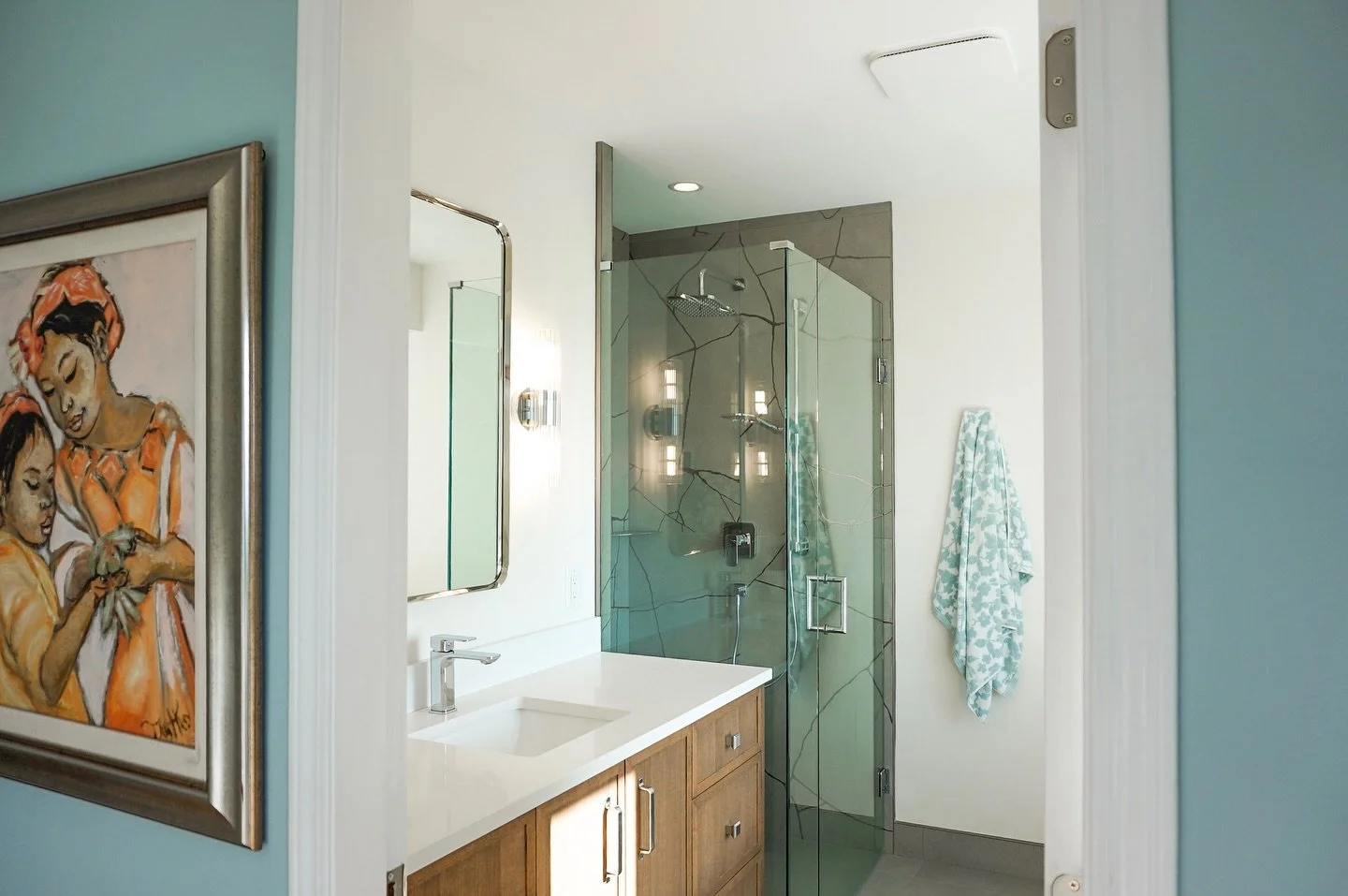 Which one do you like better!?

We&rsquo;ll guess 😉

Bringing this ensuite to its full potential was a thoughtful an thorough process, and one we quite enjoyed! 

Great clients make all the difference 🫶🏻💫