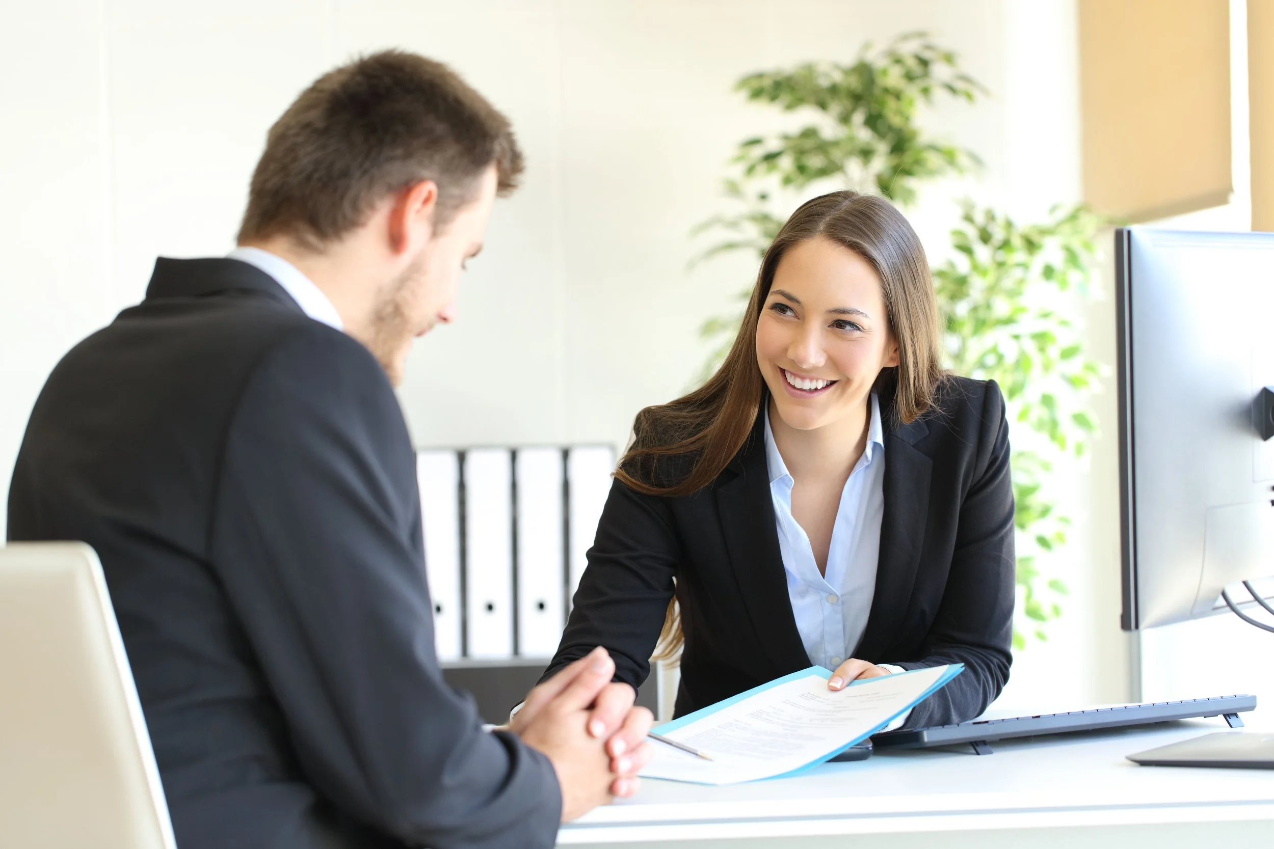 How to Choose the Right Insurance Plan for Your Employees