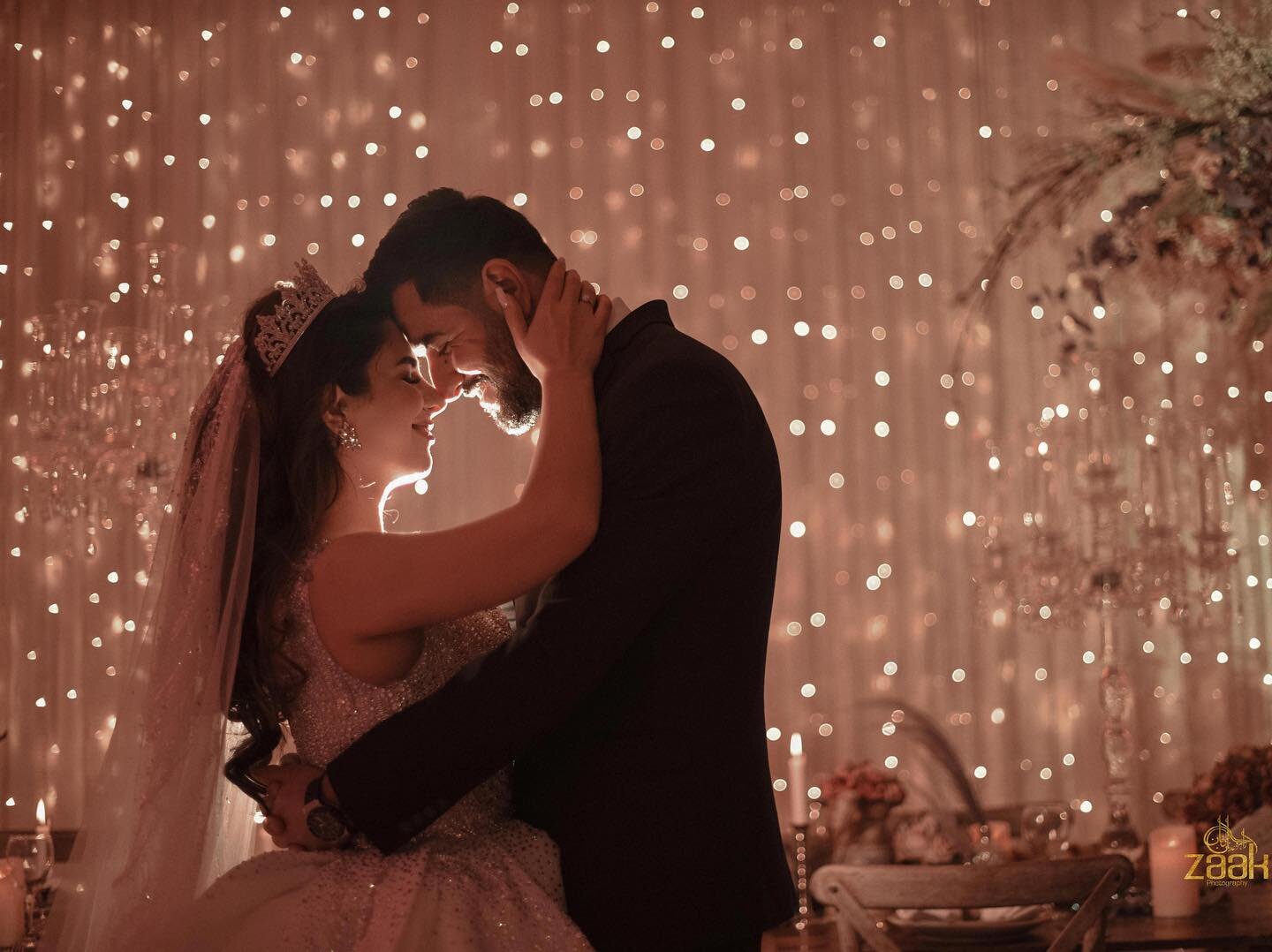 &lsquo;Coz you&rsquo;re a sky full of stars, I&rsquo;m gonna give you my heart&rsquo; ❤️ 
I absolutely loved being a part of @rossaa.03 intimate wedding..a beautiful couple and family that was an absolute delight to work with.. 
❤️❤️❤️
Xox 
Zahra 
Ph