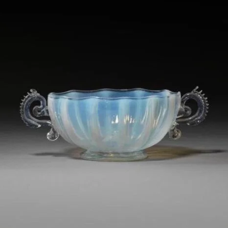 Opalescent glass bowl