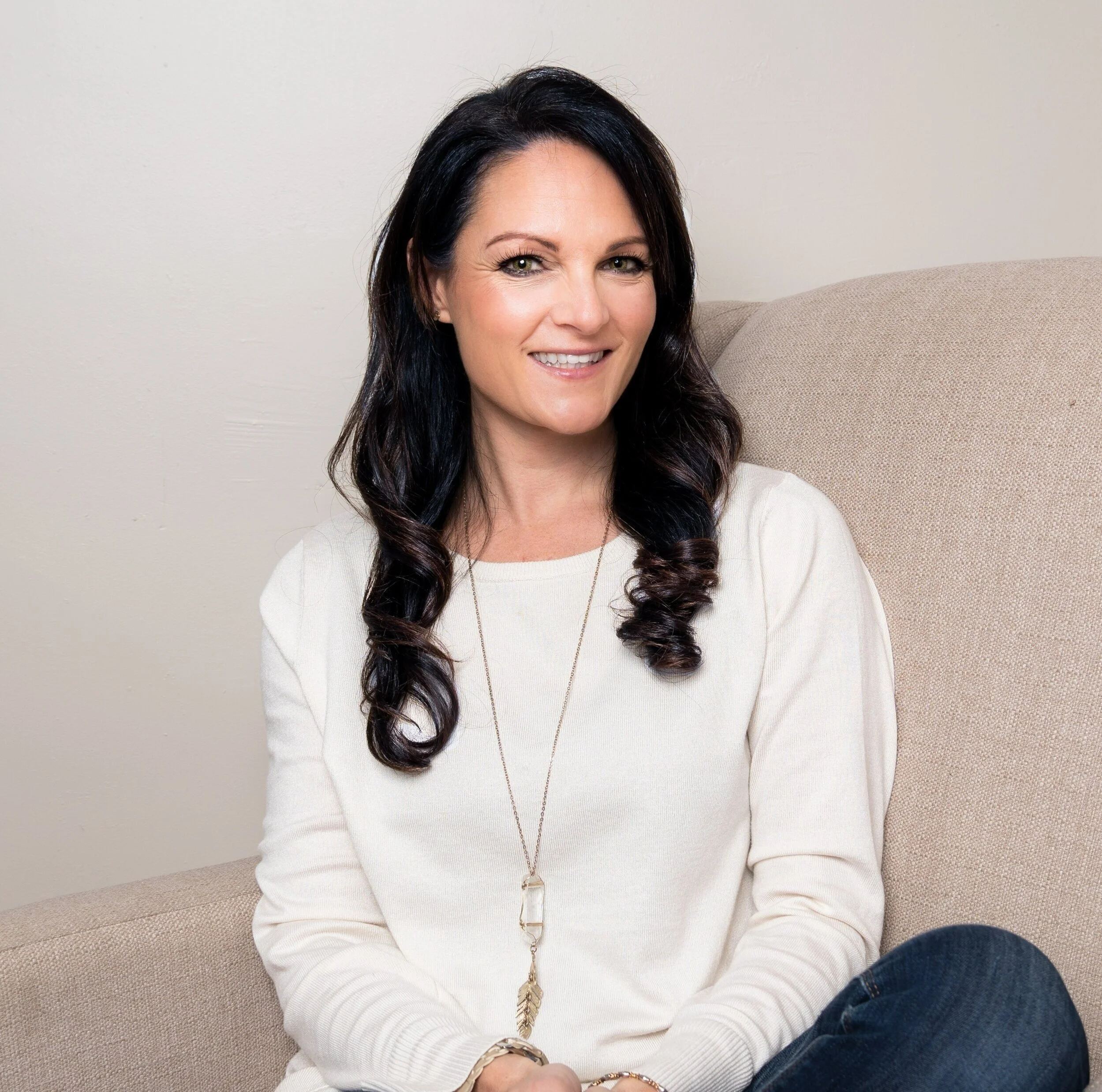 Lisa Kern, holistic therapist and spiritual mentor specializing in energy healing and mindset coaching for empaths and people pleasers.