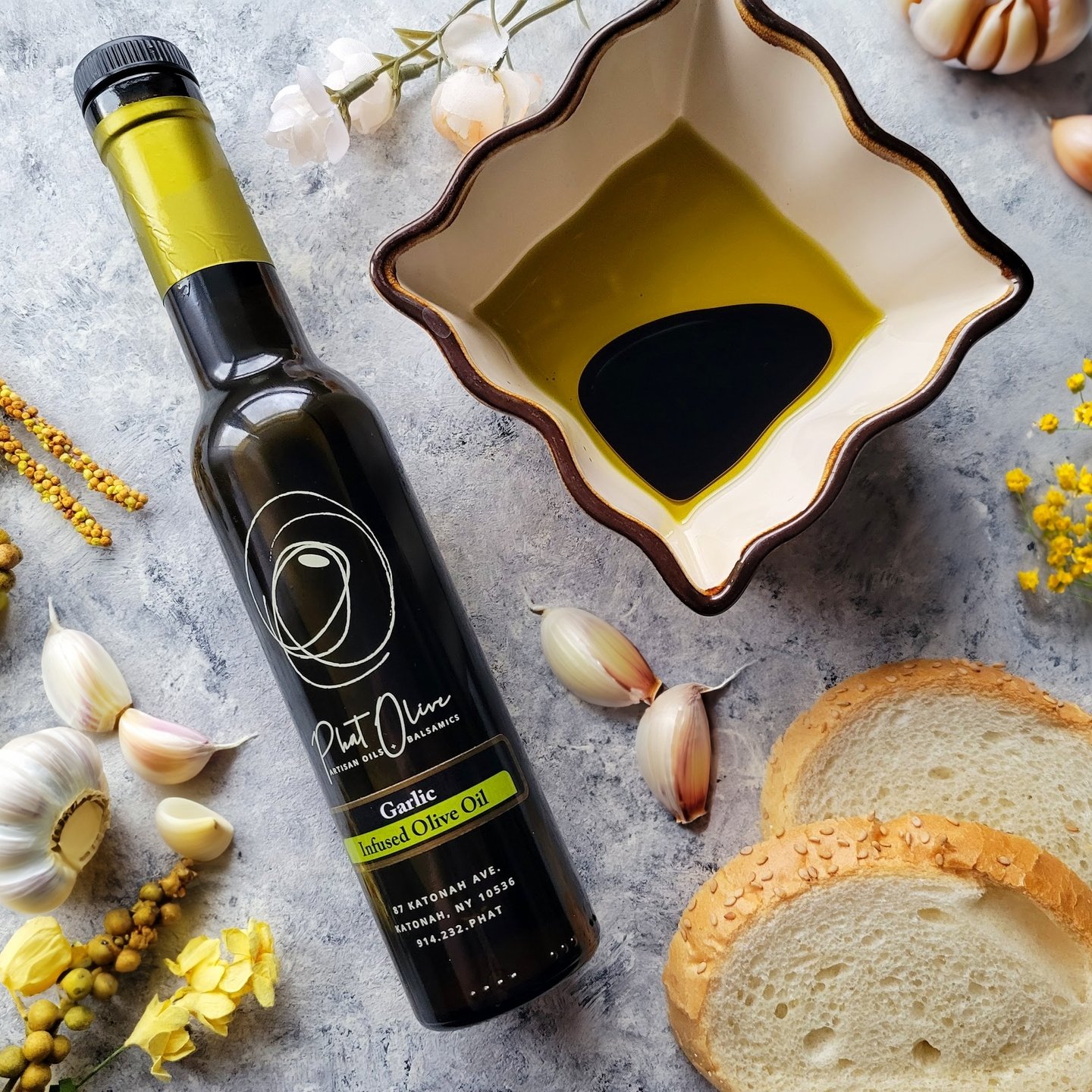 In honor of National Garlic Month, we're celebrating with our irresistible garlic-infused olive oil! 🧄 From pasta to veggies, it's the secret ingredient your recipes have been missing.