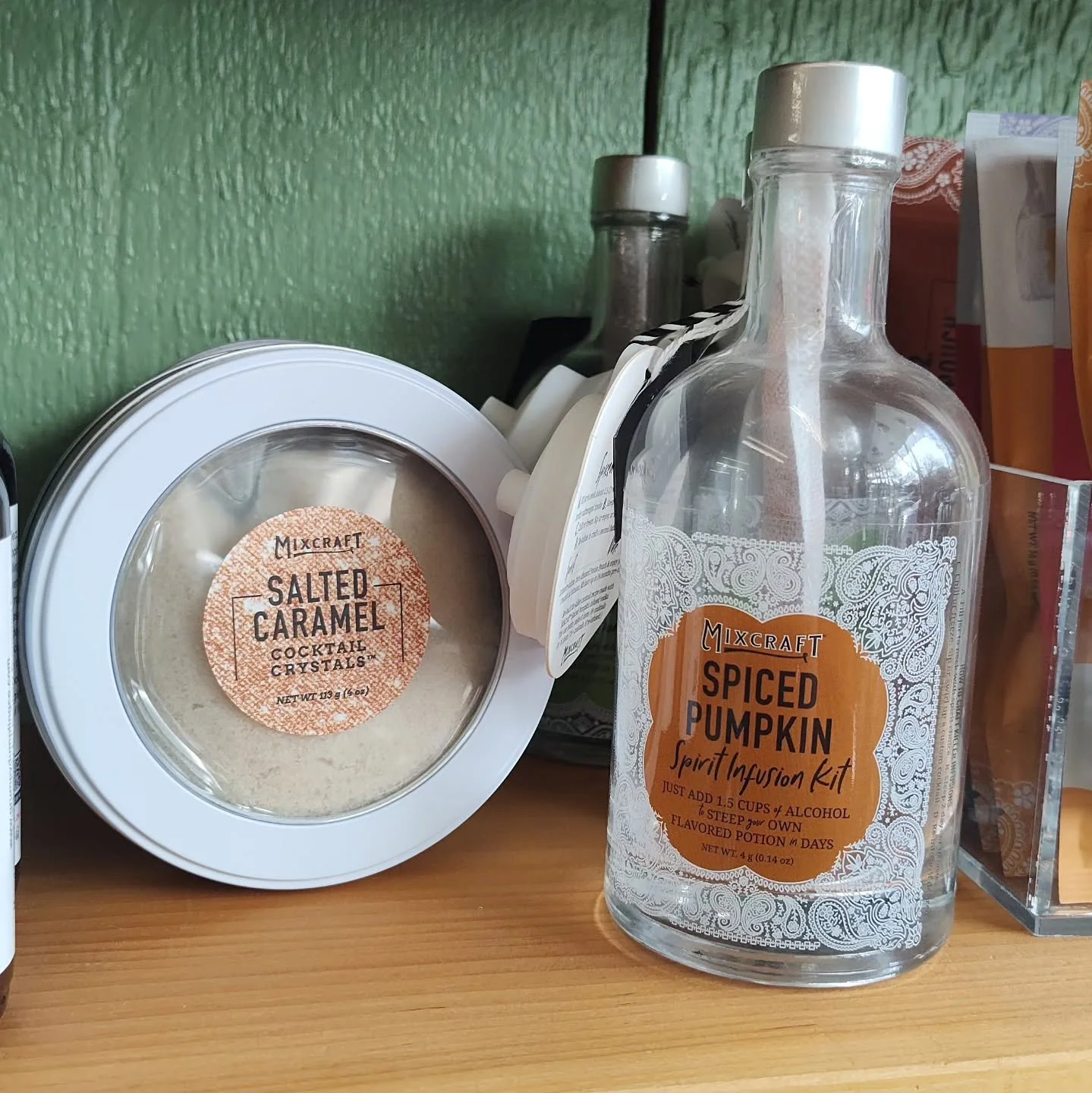 Spiced pumpkin cocktails are calling your name! 🎃