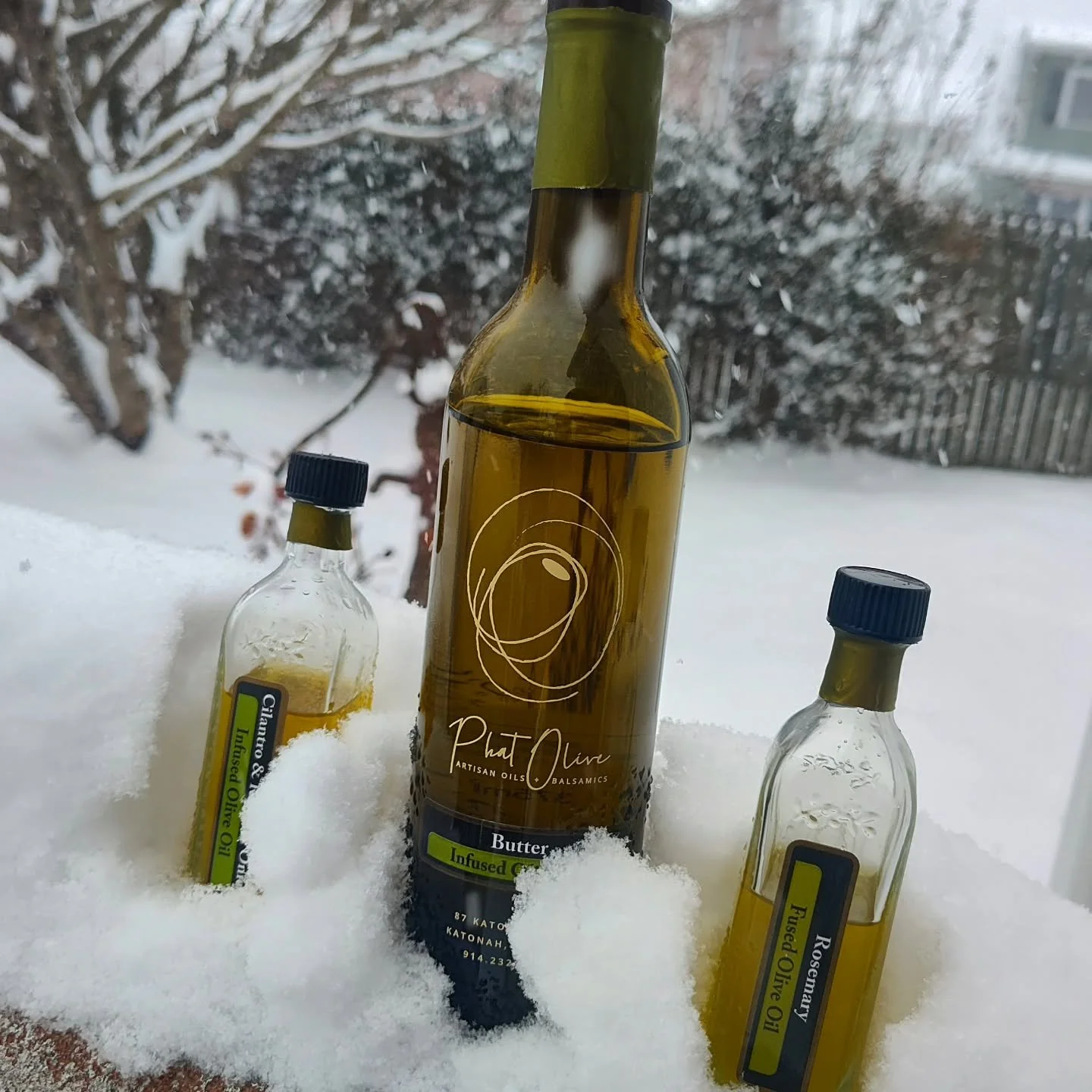 Snow day ❄️ Store is closed, but it&rsquo;s a great day to stay cozy, cook something comforting, and experiment with your oils &amp; vinegars at home!