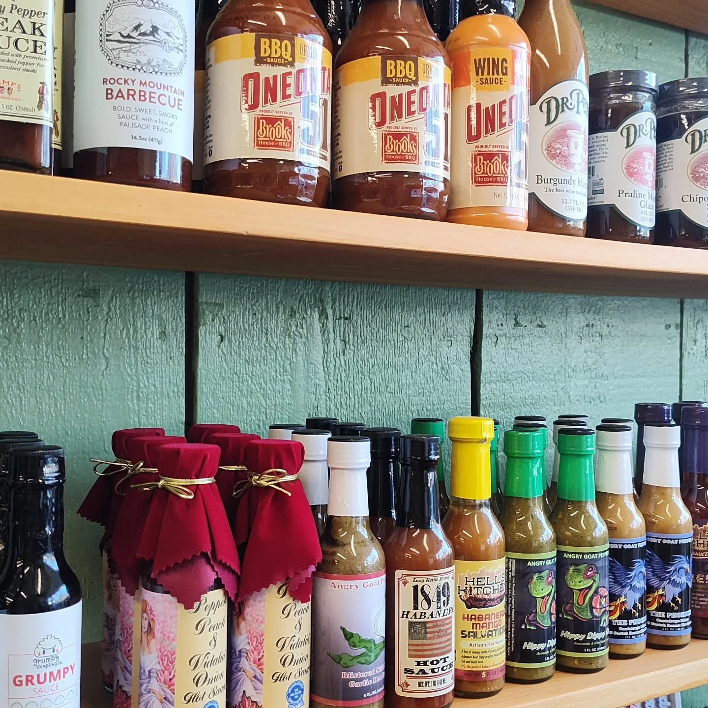 No super bowl is complete without some sauce 🏈🌶️ Come check out our hot sauces, bbq sauces, buffalo sauces and more!