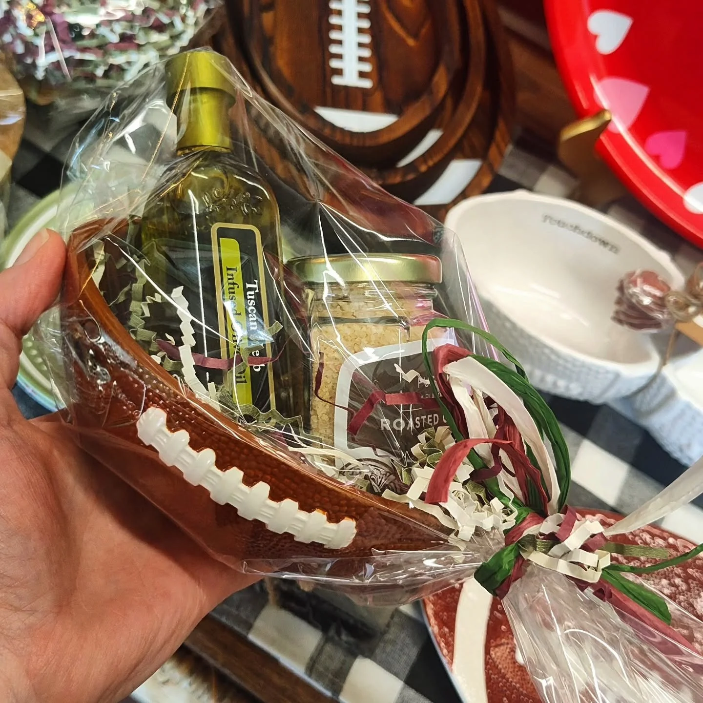 Grab a perfect little gift to bring for those super bowl parties tomorrow 🏈