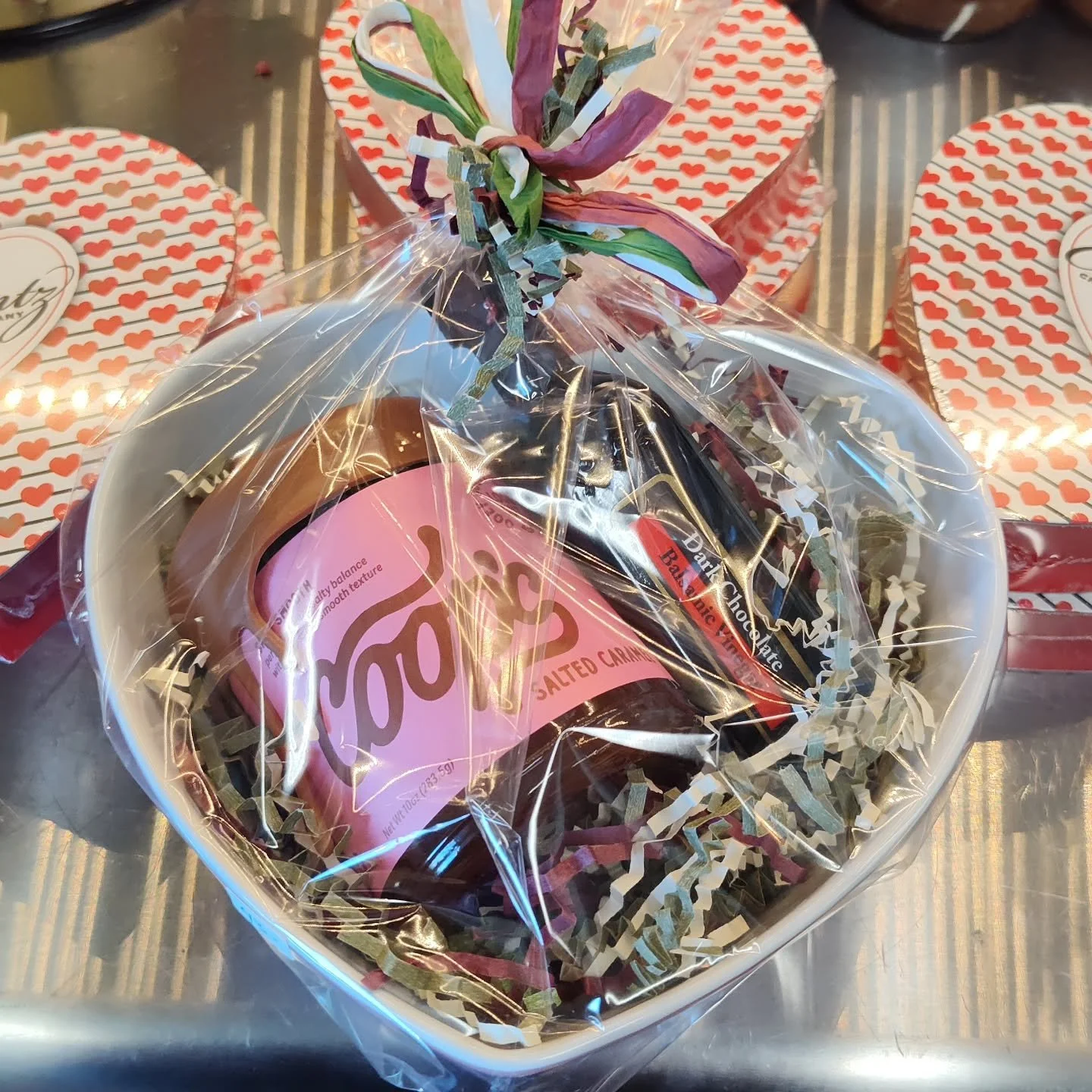 Looking for a perfect Valentine's Day gift? Look no further than Phat Olive! Show your love with something delicious 💕🫒🍽️