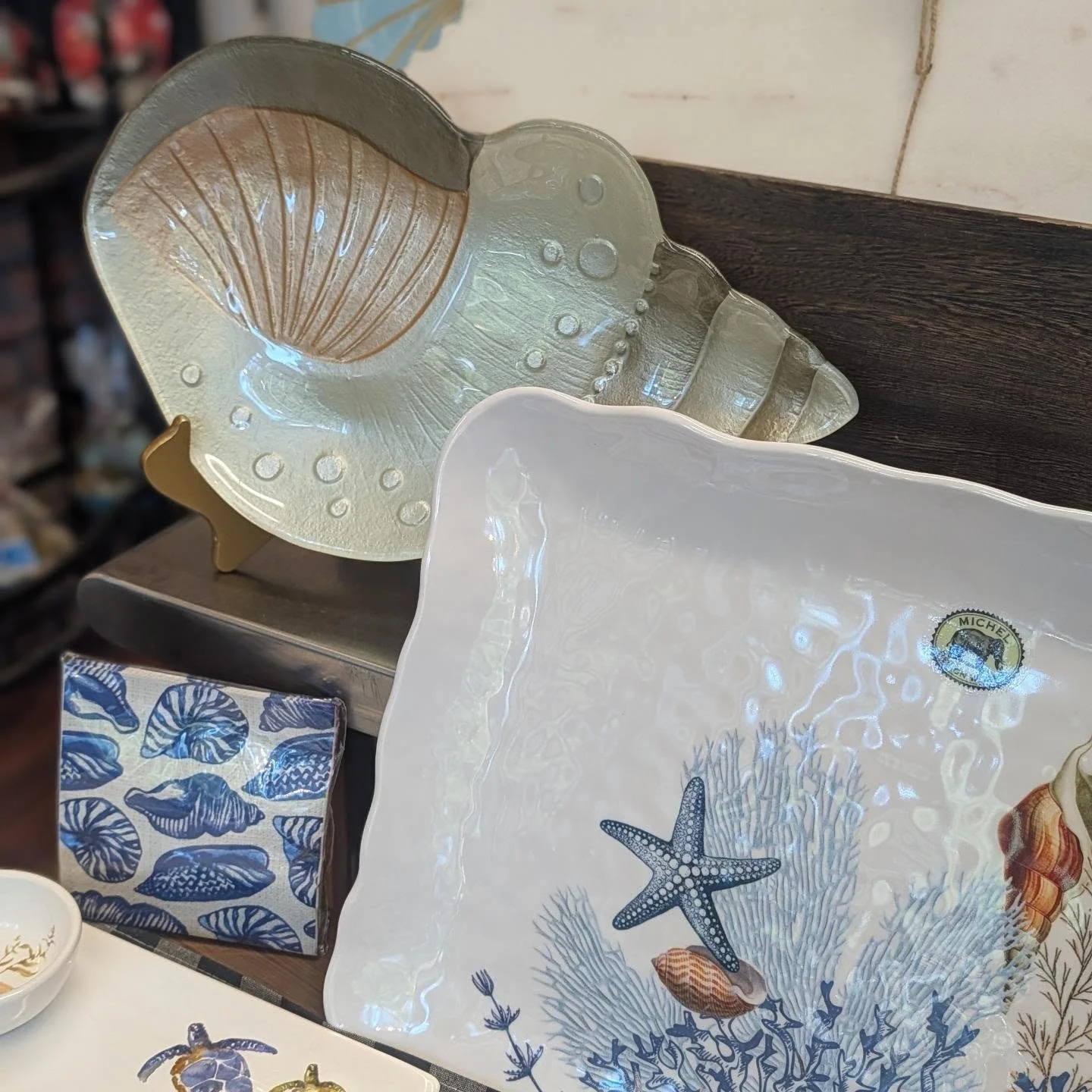 Coastal vibes perfect for your summer table 🏖️🐚🌊