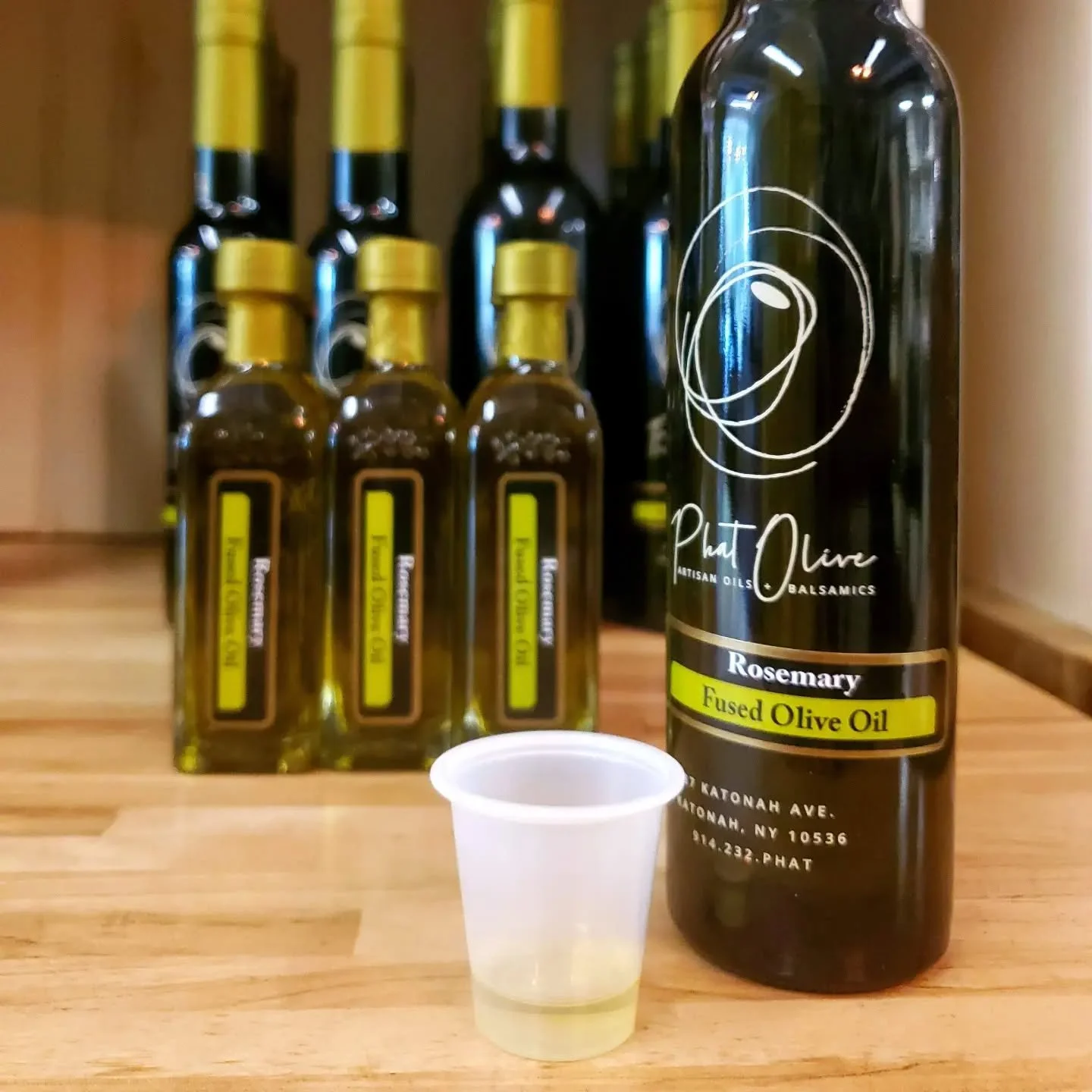 One of our favorites this time of year... Rosemary Olive Oil! Come give it a taste 🌿🫒